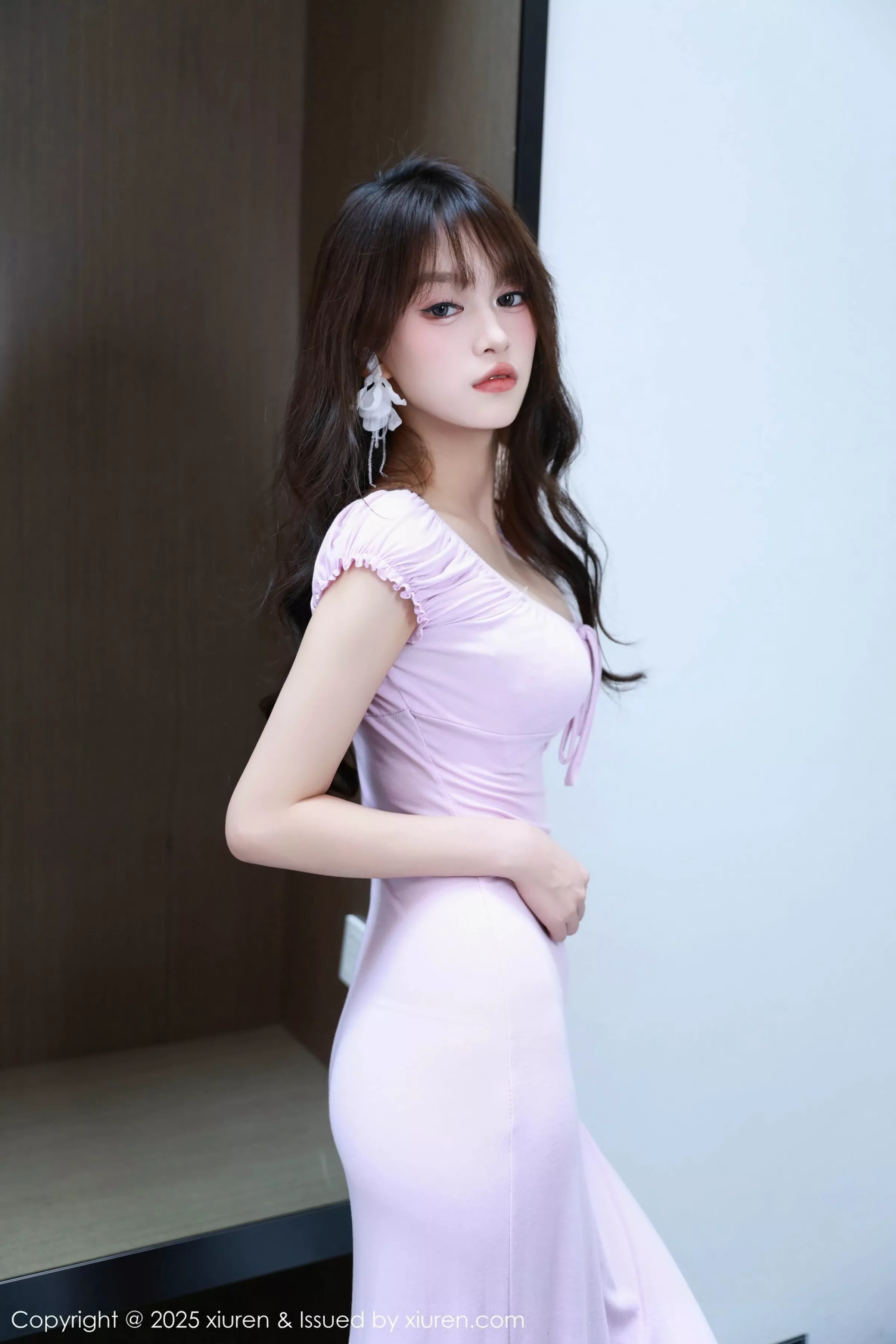 [[XiuRen秀人网]秀人网]No.10532_模特糯咪性感紫色连衣长裙配超薄无内肉丝秀曼妙身材诱惑写真79P