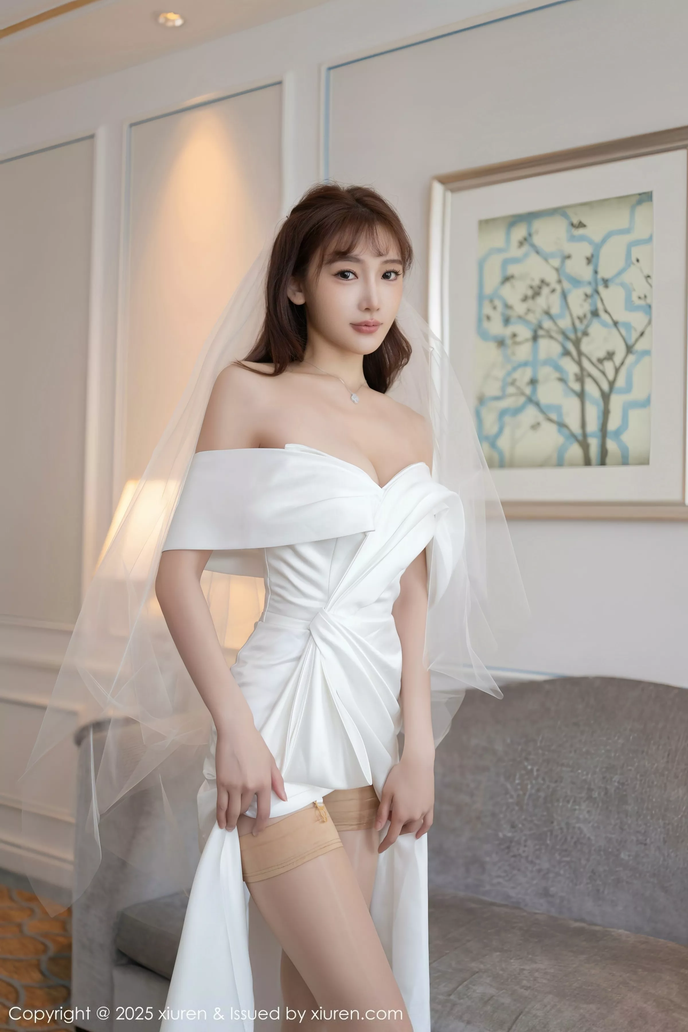 [[XiuRen秀人网]秀人网]No.10535_模特陆萱萱性感白色蕾丝情趣婚纱配肉丝吊袜秀柔美身姿诱惑写真80P