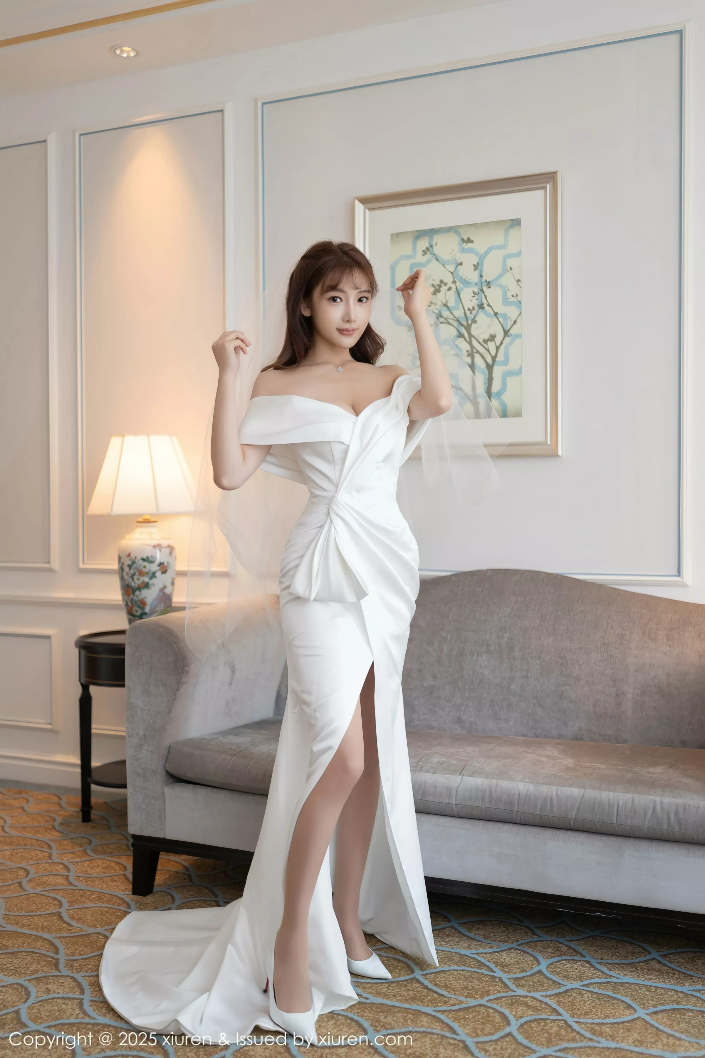 [[XiuRen秀人网]秀人网]No.10535_模特陆萱萱性感白色蕾丝情趣婚纱配肉丝吊袜秀柔美身姿诱惑写真80P