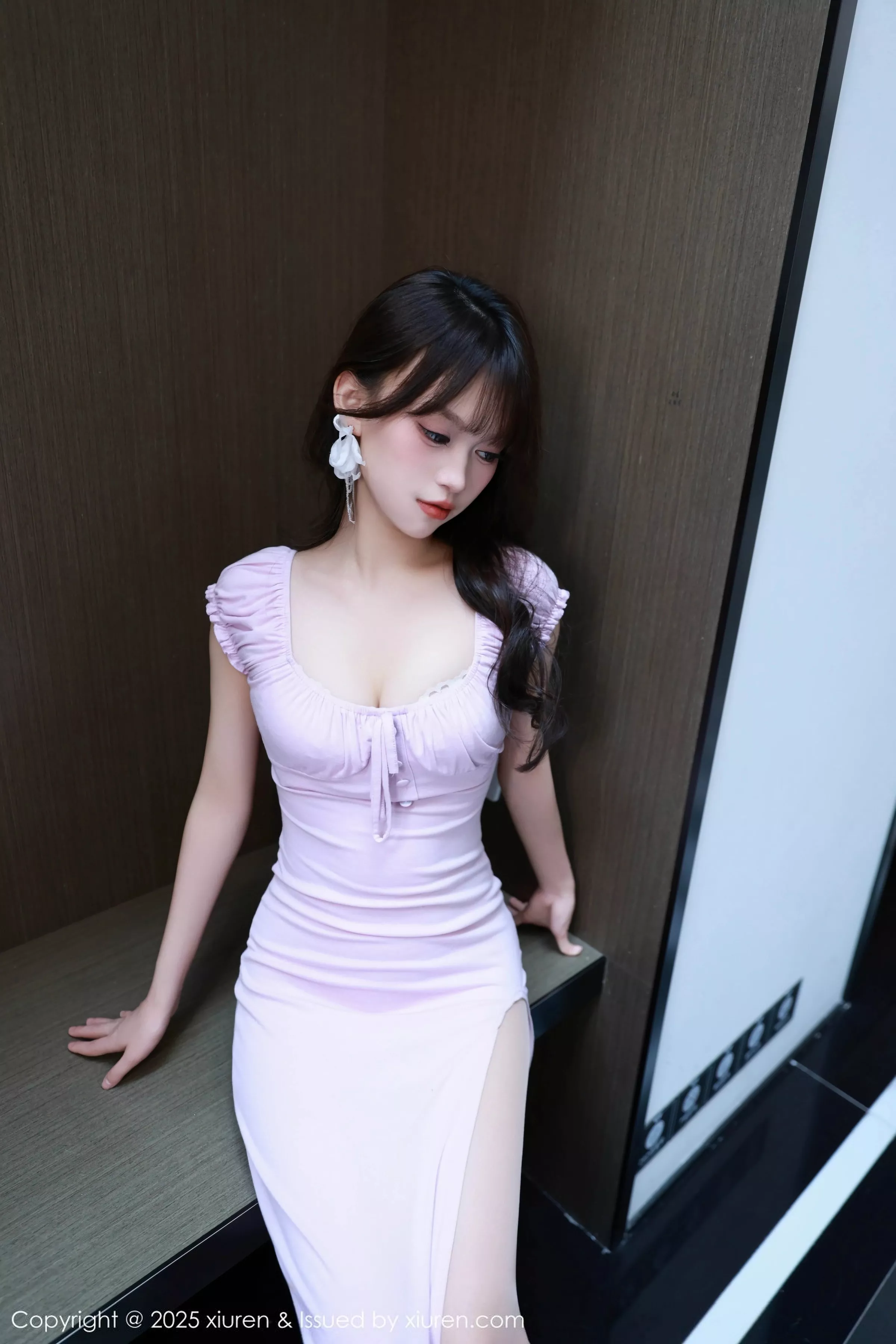 [[XiuRen秀人网]秀人网]No.10532_模特糯咪性感紫色连衣长裙配超薄无内肉丝秀曼妙身材诱惑写真79P