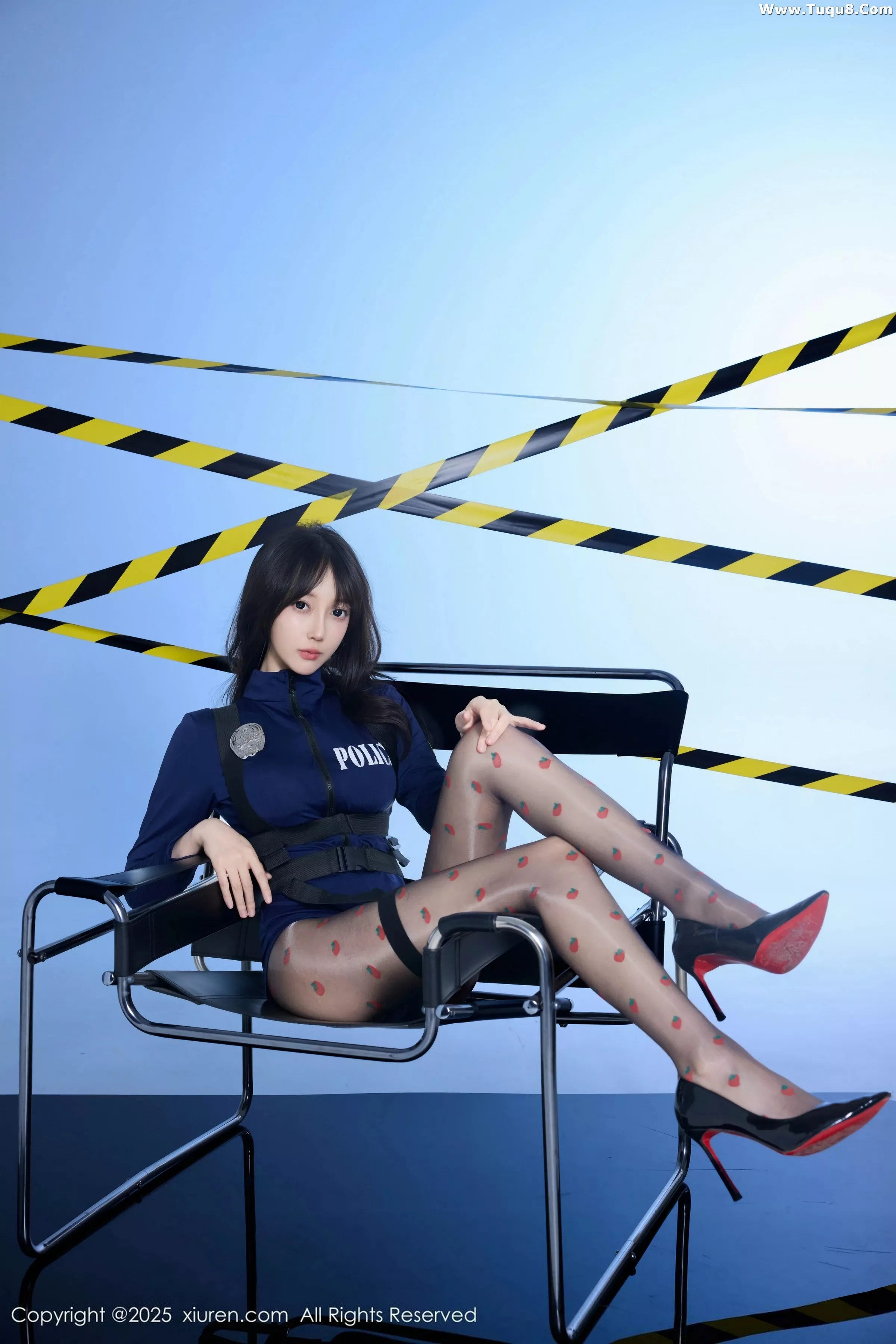 [[XiuRen秀人网]秀人网]No.10544_模特玥儿玥er性感制服配草莓黑丝+胶带裹身秀曼妙身姿诱惑写真68P