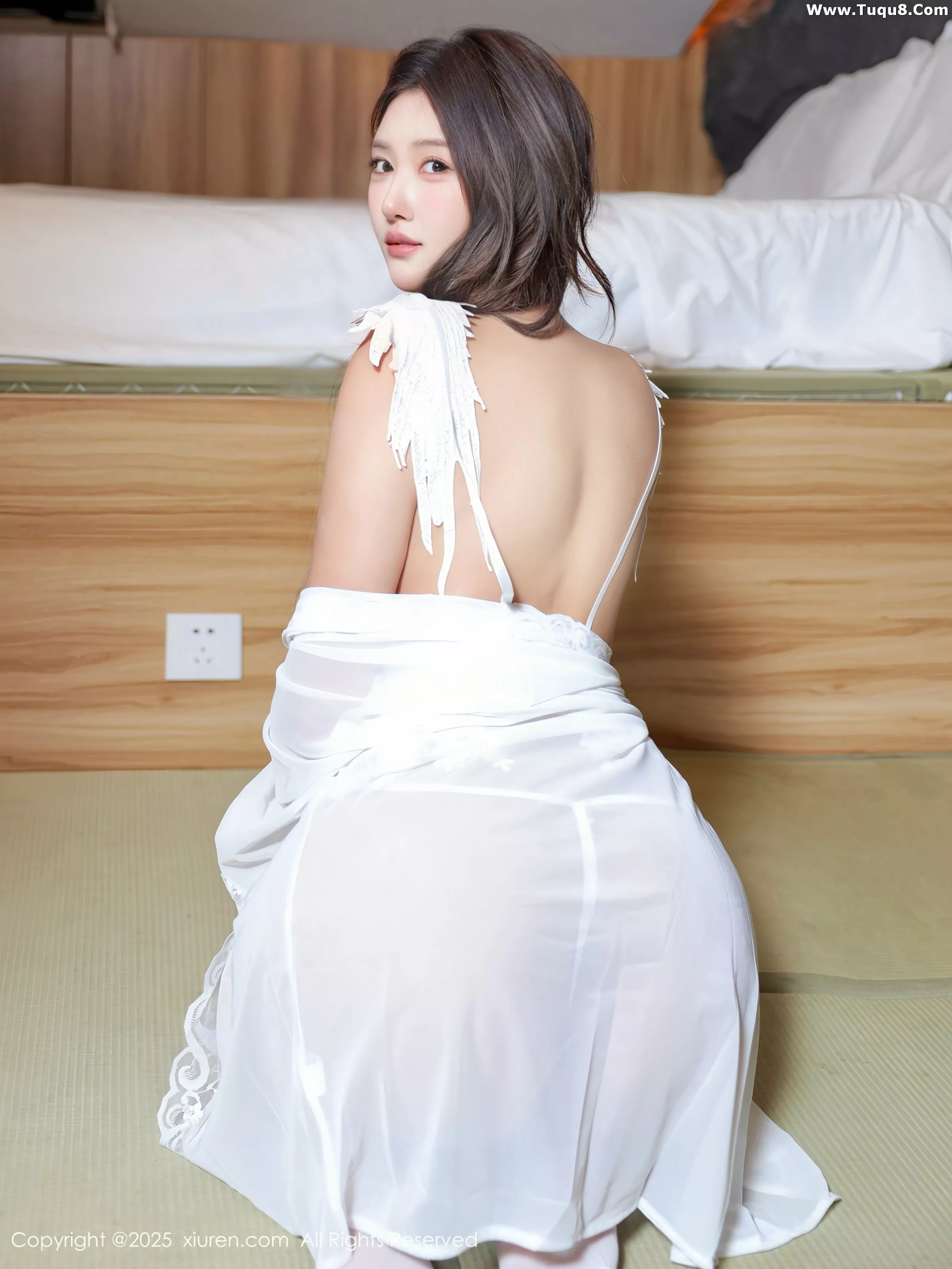 [[XiuRen秀人网]秀人网]No.10546_模特金允希Yuki性感白色蕾丝睡袍露豪乳遮点秀惹火身材诱惑写真75P