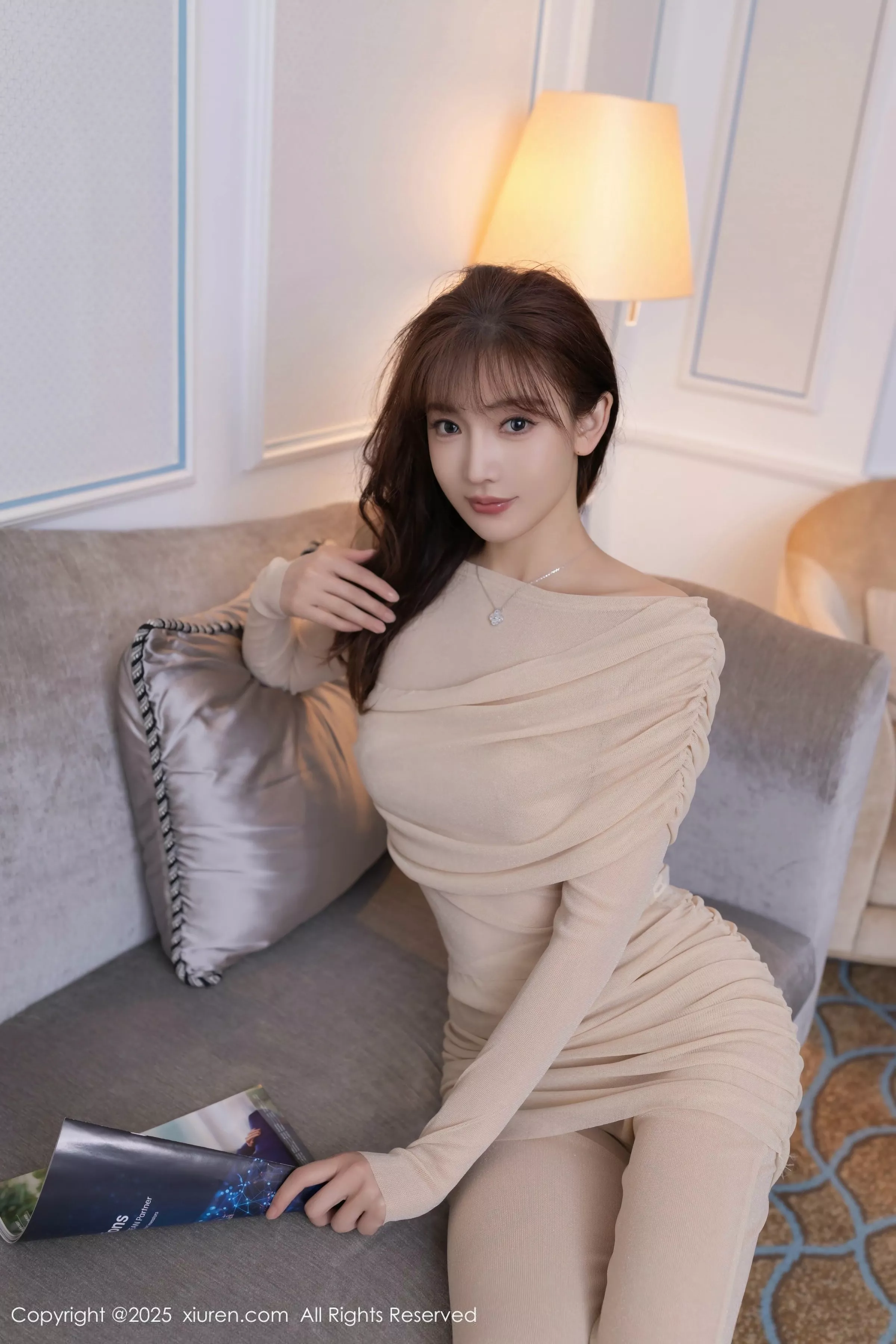 [[XiuRen秀人网]秀人网]No.10436_模特陆萱萱性感白色情趣内衣配白色丝袜秀柔美身材撩人诱惑写真80P