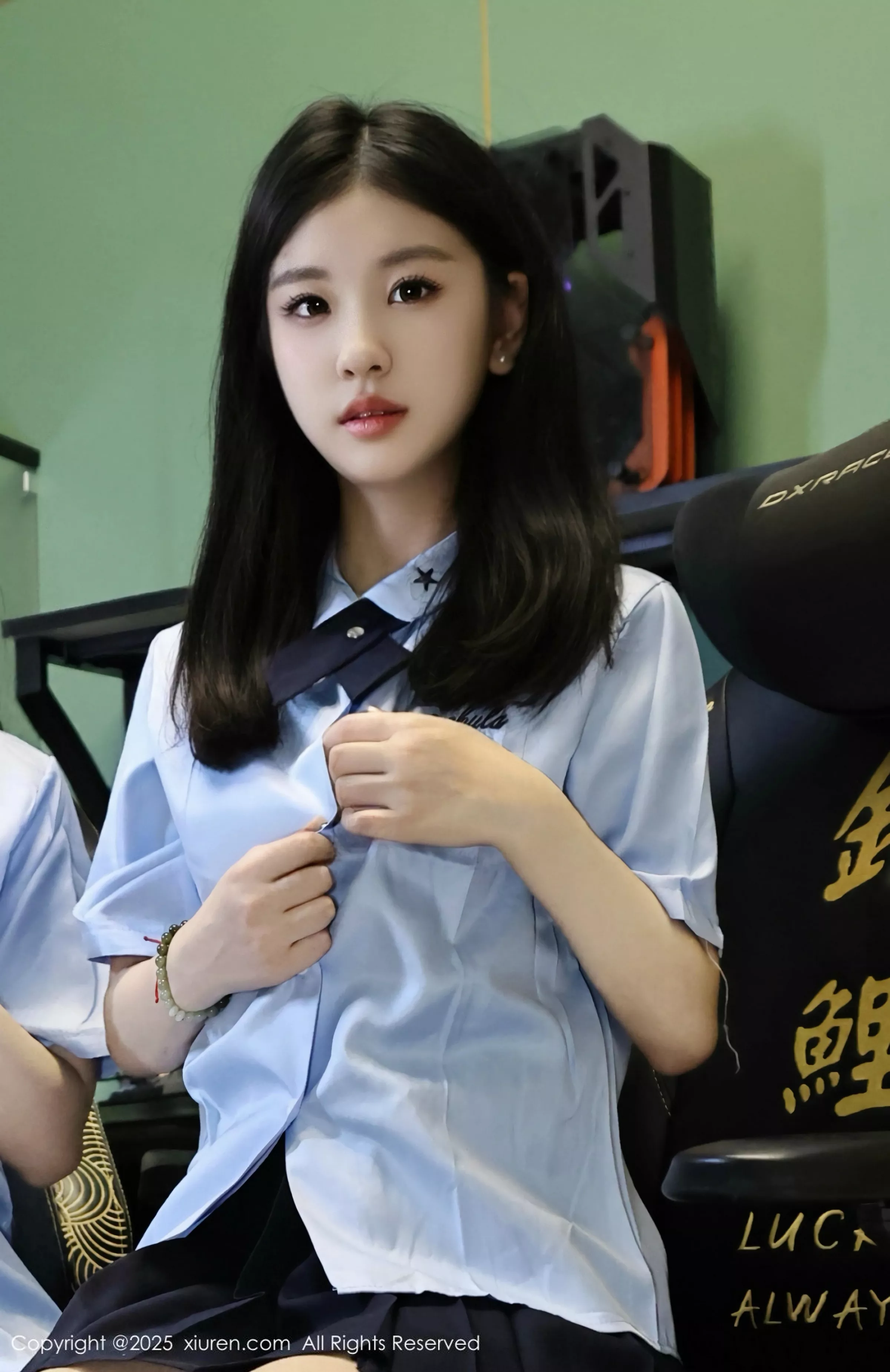 [[XiuRen秀人网]秀人网]No.10443_模特合集美女小芭乐性感学生制服露粉色内衣秀曼妙身姿诱惑写真77P