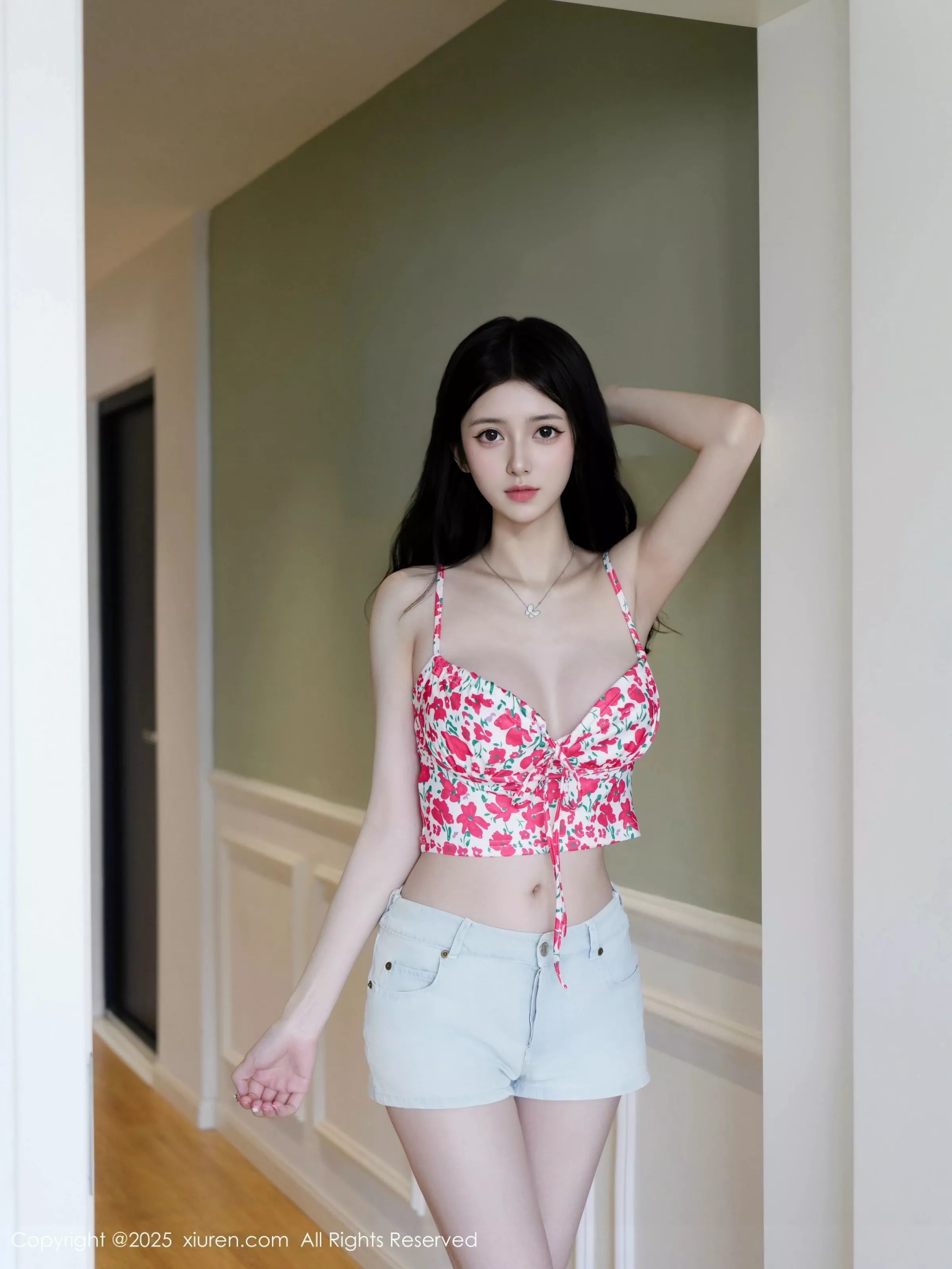 [[XiuRen秀人网]秀人网]No.10442_模特白小蝶性感花色内衣配牛仔短裤半脱秀完美曲线诱惑写真70P