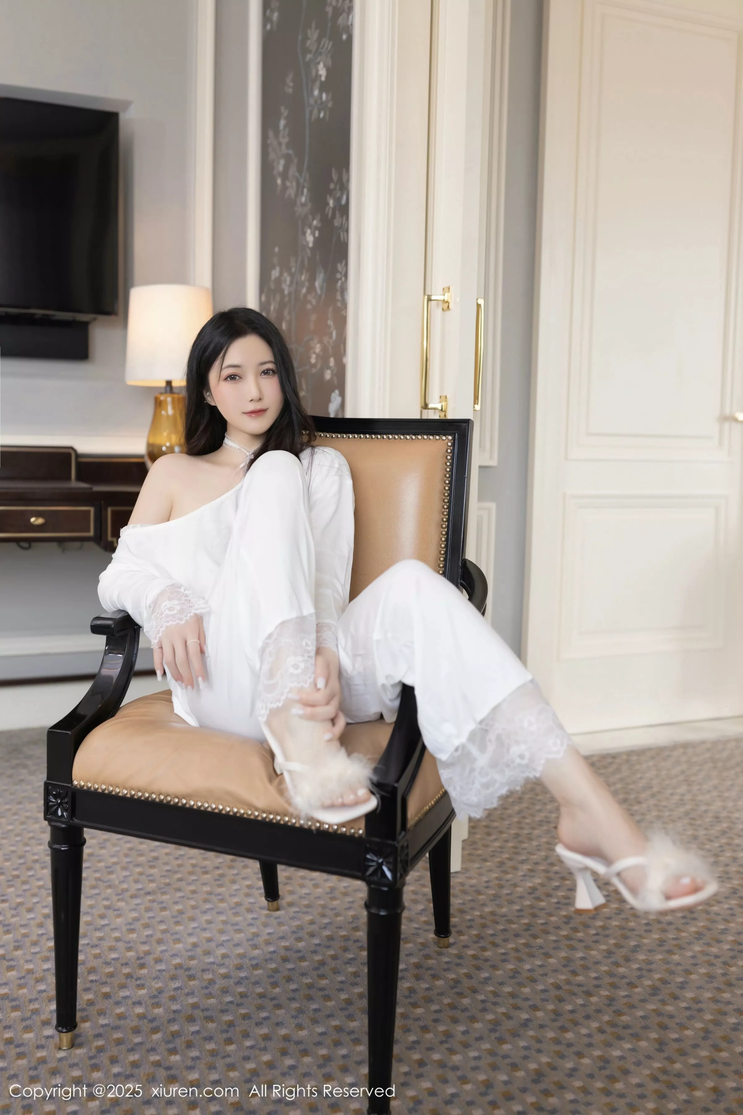 [[XiuRen秀人网]秀人网]No.10445_模特鱼子酱Fish性感白色连衣裙露白色内衣秀曼妙身材诱惑写真81P