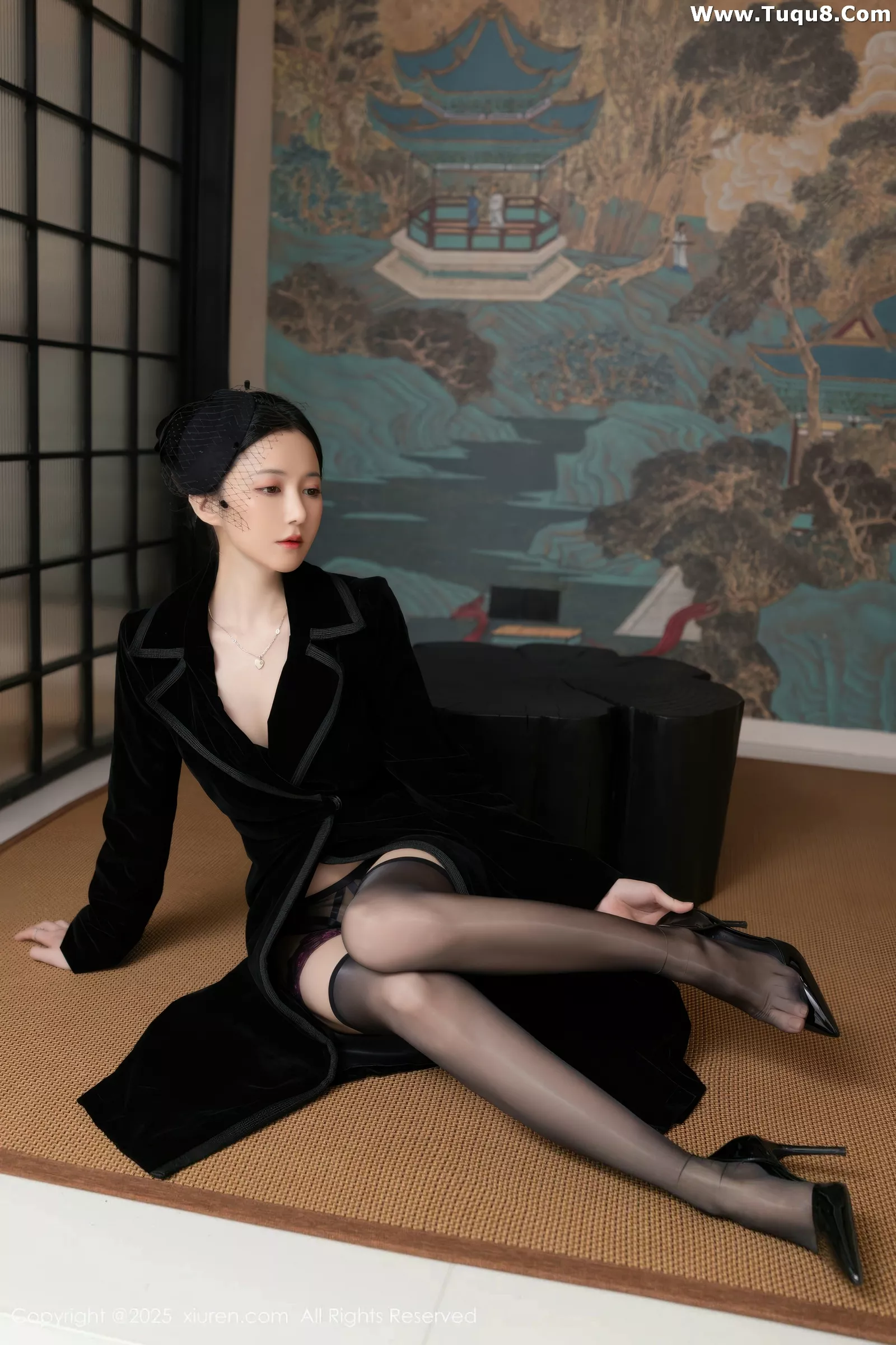 [[XiuRen秀人网]秀人网]No.10564_模特鱼子酱Fish性感黑色情趣内衣配黑丝吊袜秀曼妙身姿诱惑写真80P