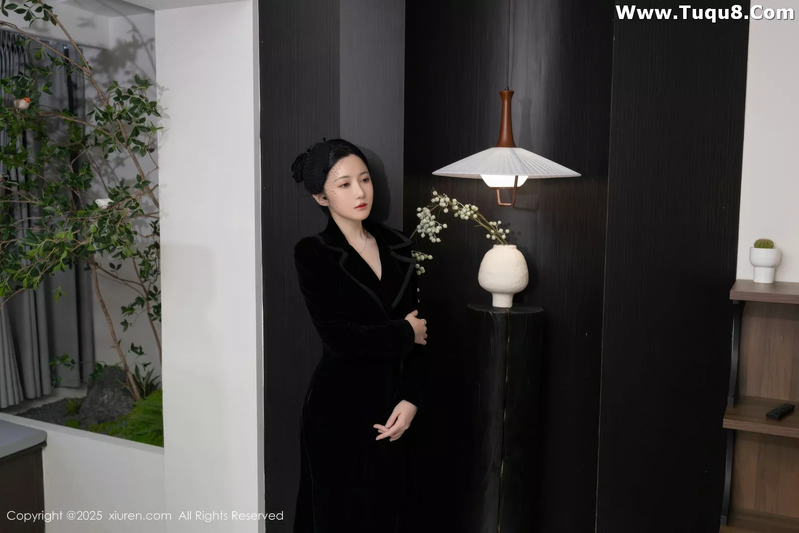 [[XiuRen秀人网]秀人网]No.10564_模特鱼子酱Fish性感黑色情趣内衣配黑丝吊袜秀曼妙身姿诱惑写真80P