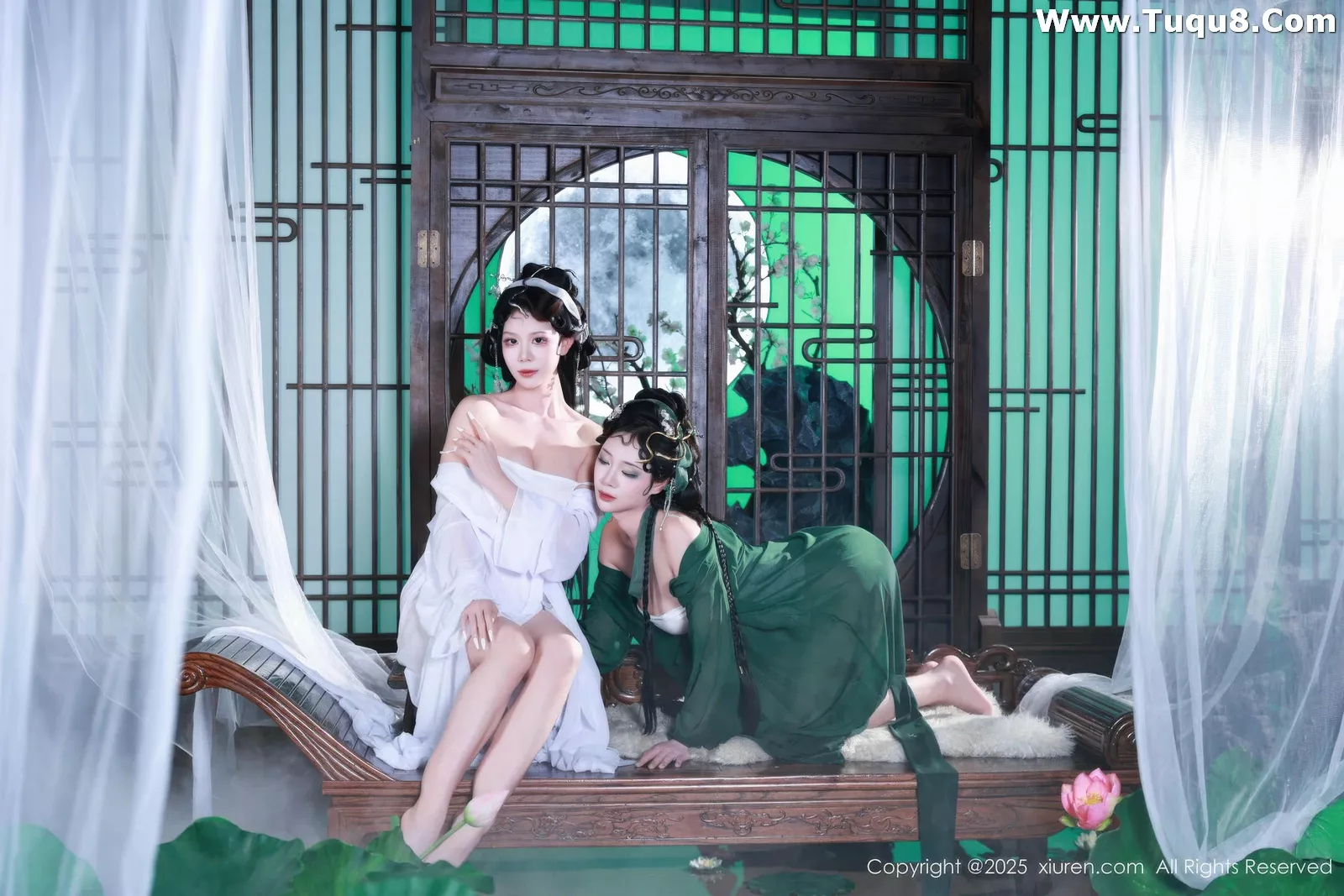 [[XiuRen秀人网]秀人网]No.10561_模特南乔古风场景青蛇装扮性感低胸服饰秀完美身材诱惑写真88P