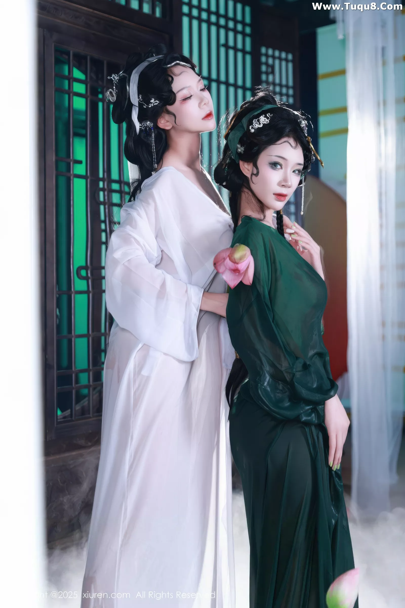 [[XiuRen秀人网]秀人网]No.10561_模特南乔古风场景青蛇装扮性感低胸服饰秀完美身材诱惑写真88P