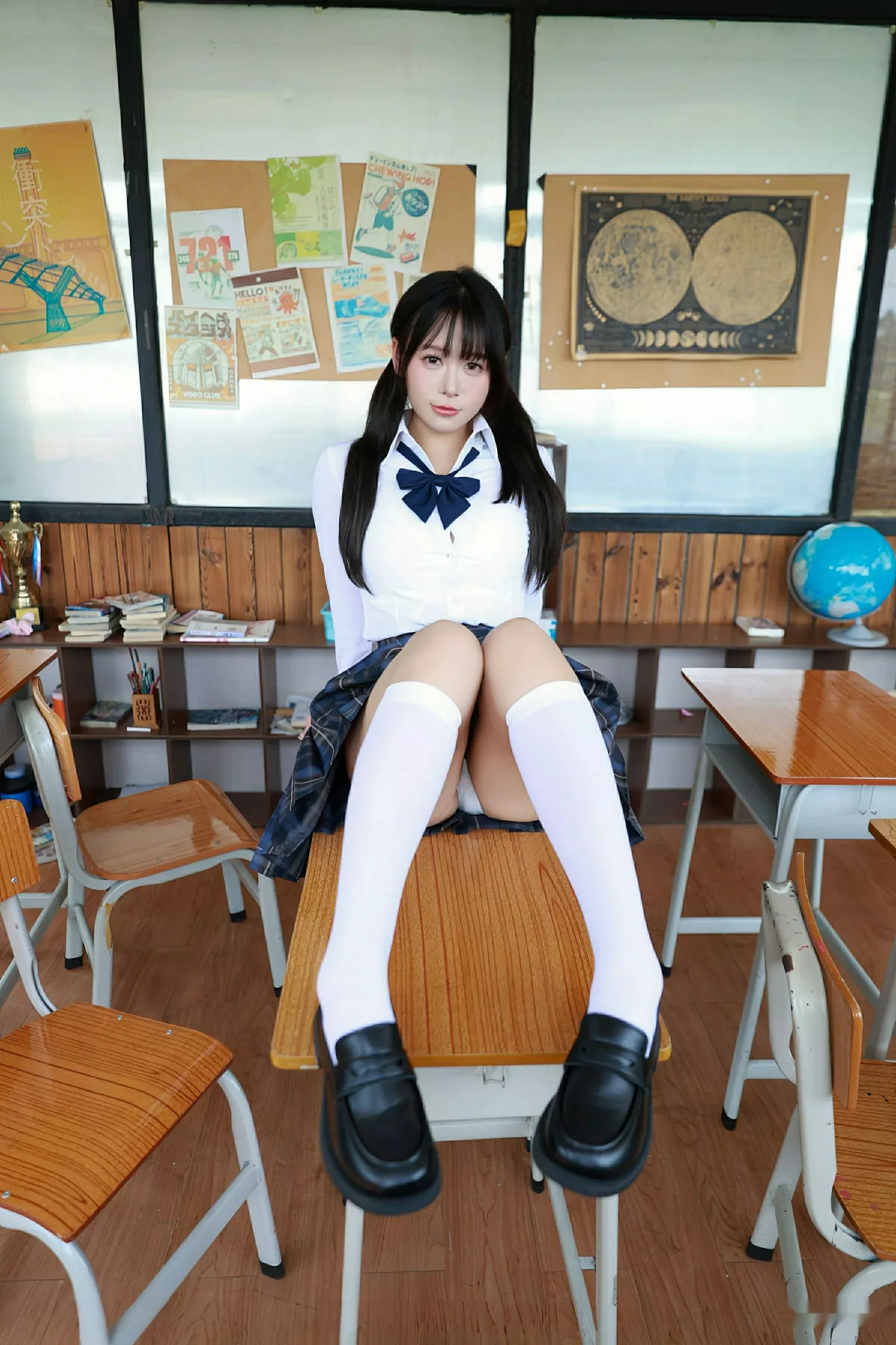 [[XiuRen秀人网]秀人网]No.10602_新人模特水泽性感JK制服露肉色蕾丝内衣秀丰满身材迷人诱惑写真85P