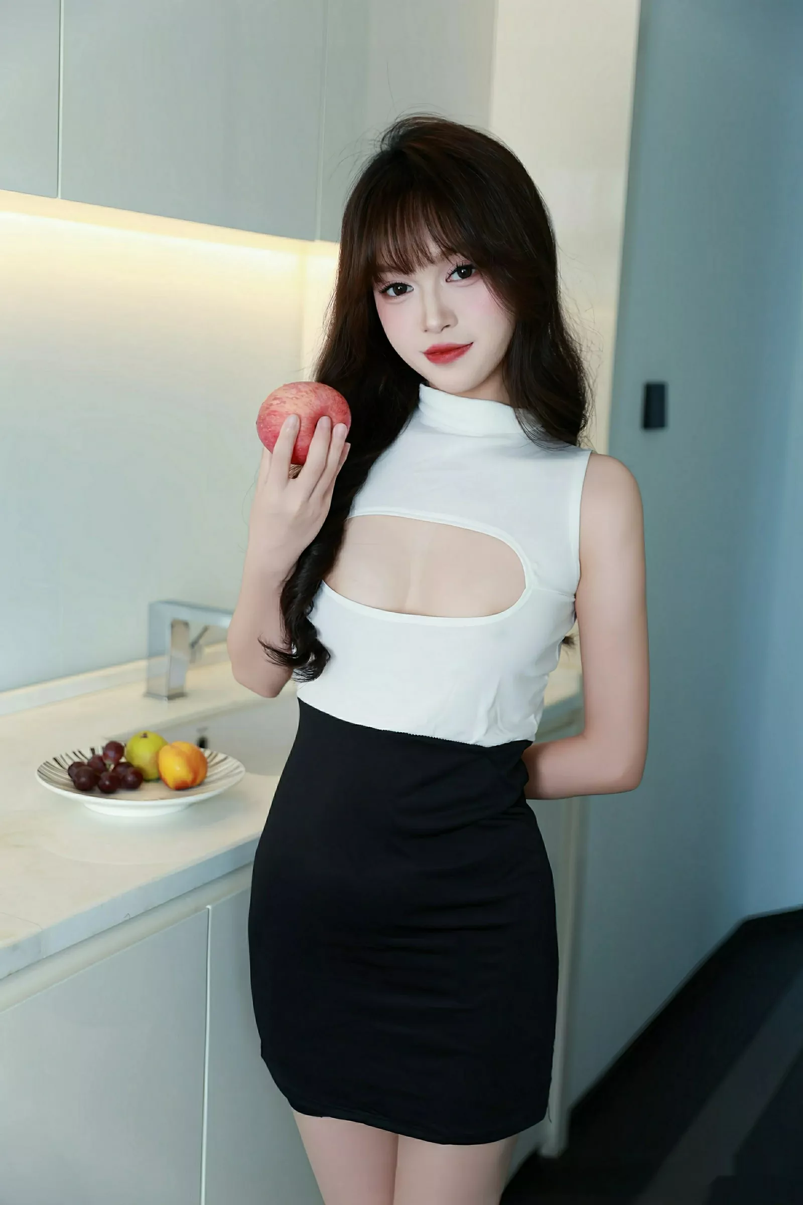 [[XiuRen秀人网]秀人网]No.10590_模特糯咪性感黑色情趣服饰配超薄肉丝秀完美身材迷人诱惑写真80P