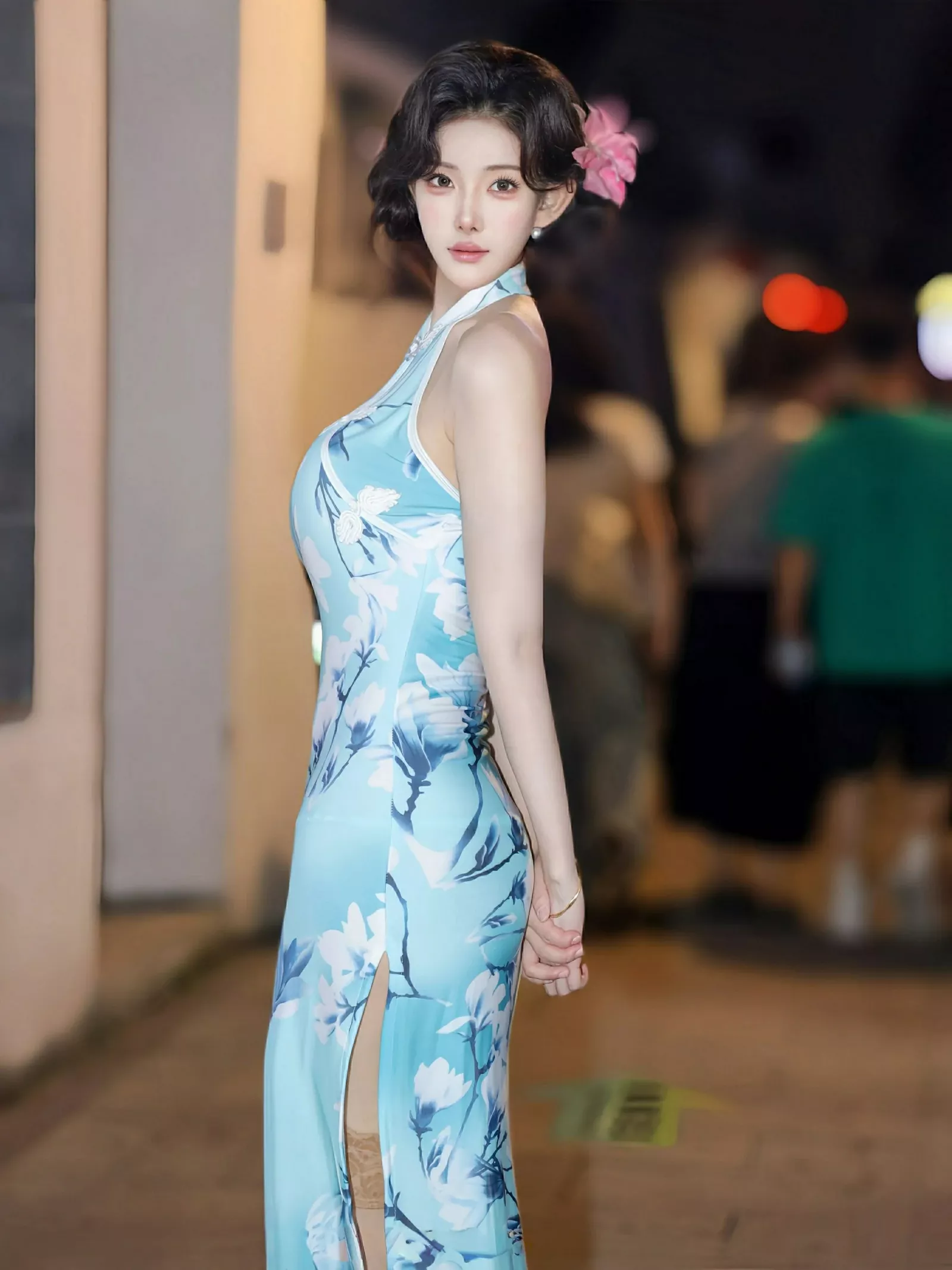 [[XiuRen秀人网]秀人网]No.10594_模特梨霜儿性感青色情趣旗袍配超薄肉丝秀凹凸身材完美诱惑写真82P