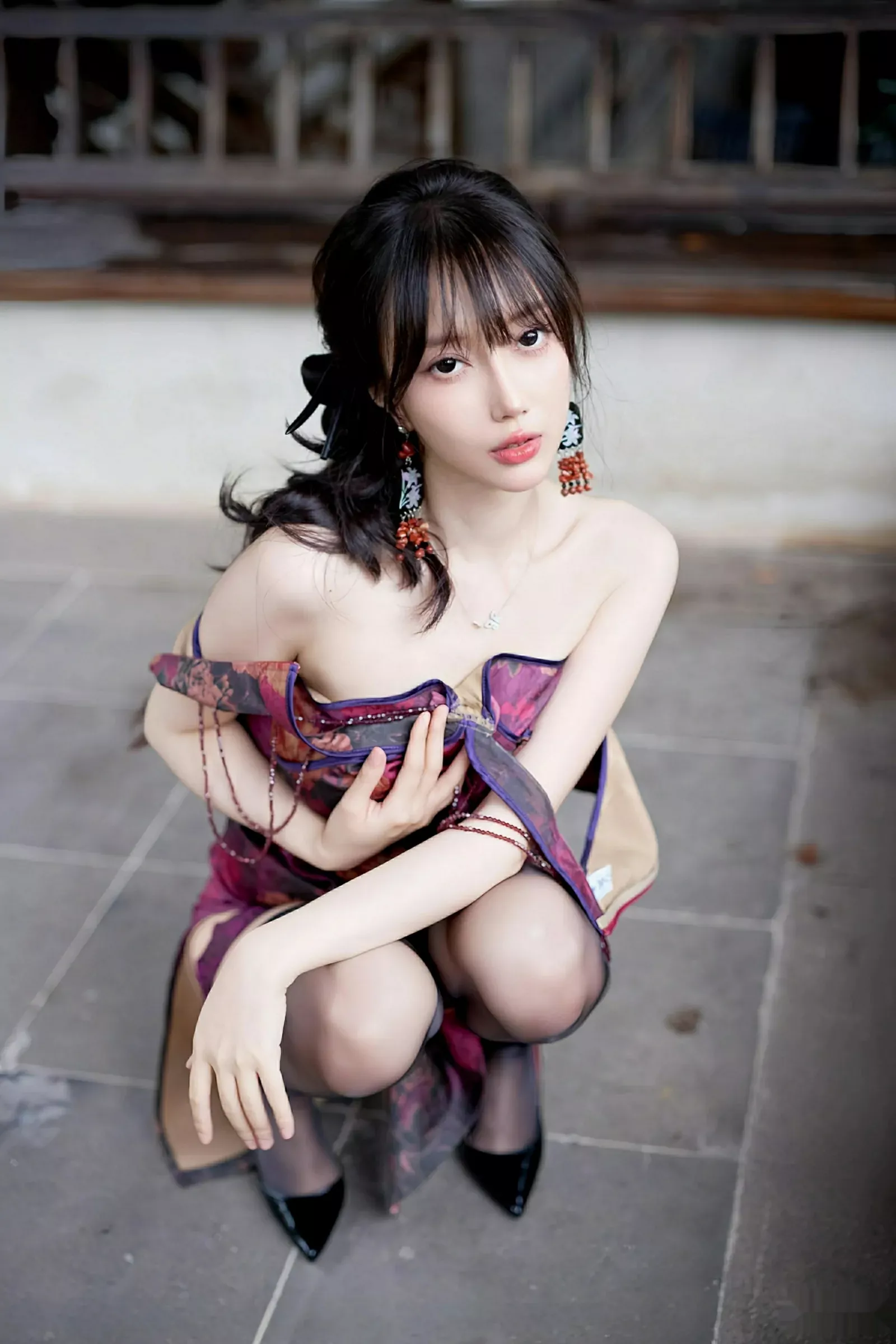 [[XiuRen秀人网]秀人网]No.10593_模特玥儿玥er性感紫色旗袍服饰配黑丝吊袜秀完美身材诱惑写真64P