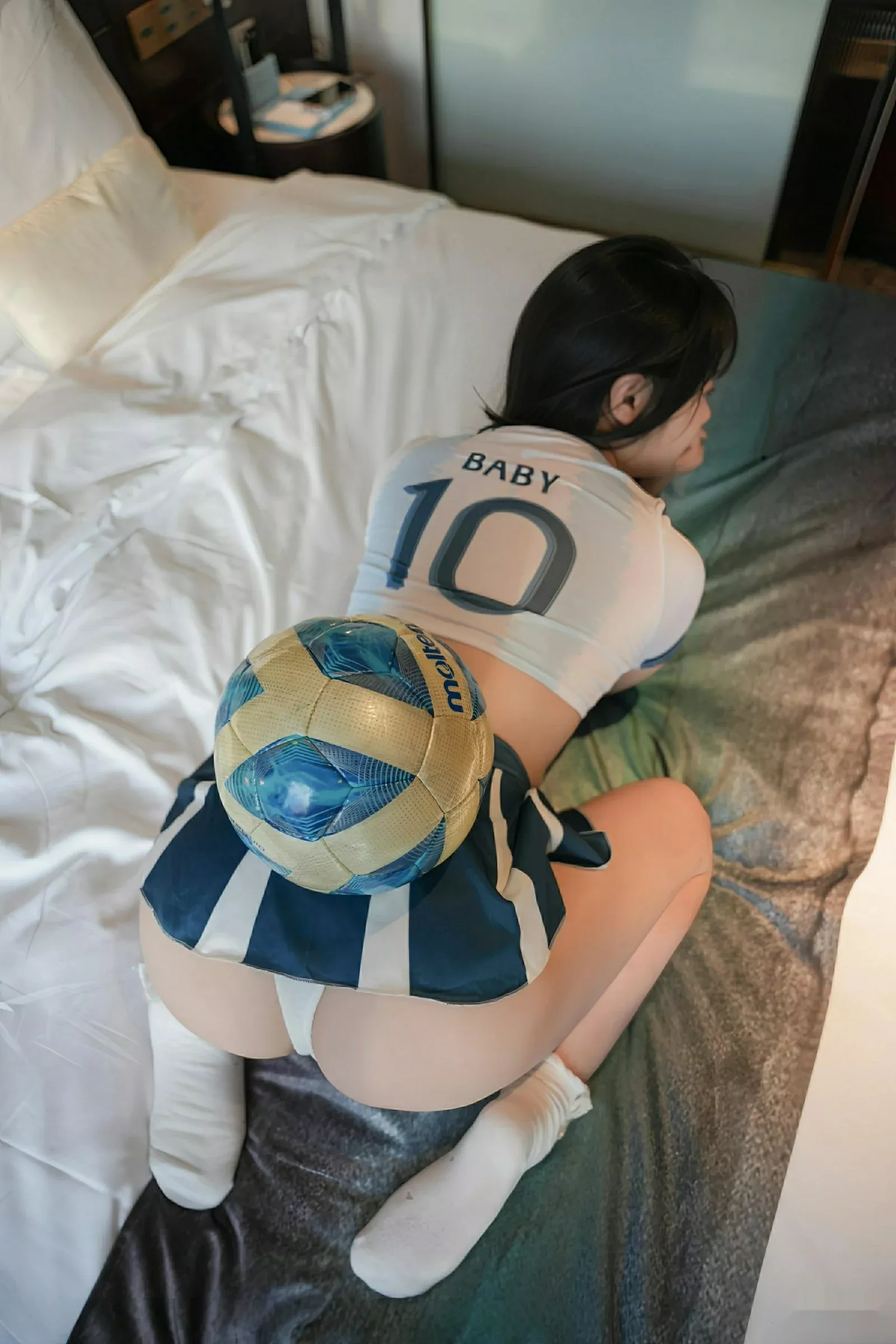 [[XiuRen秀人网]秀人网]No.10606_模特软情性感半截足球队服配白色腿袜秀曼妙身姿撩人诱惑写真82P