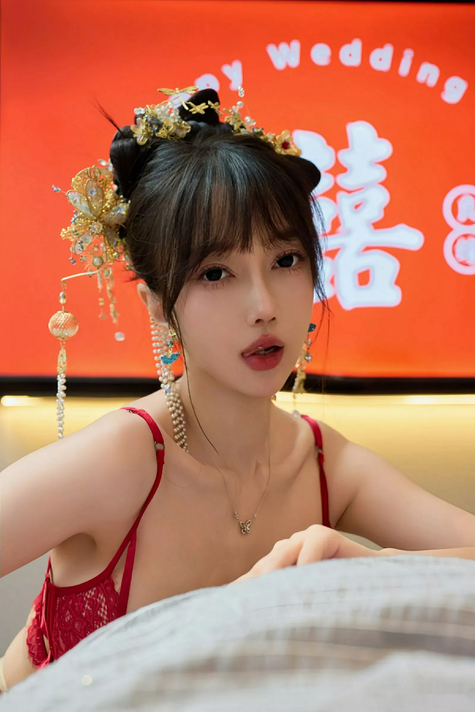 [[XiuRen秀人网]秀人网]No.10567_模特玥儿玥er性感红色蕾丝内衣配超薄肉丝秀完美身材诱惑写真72P