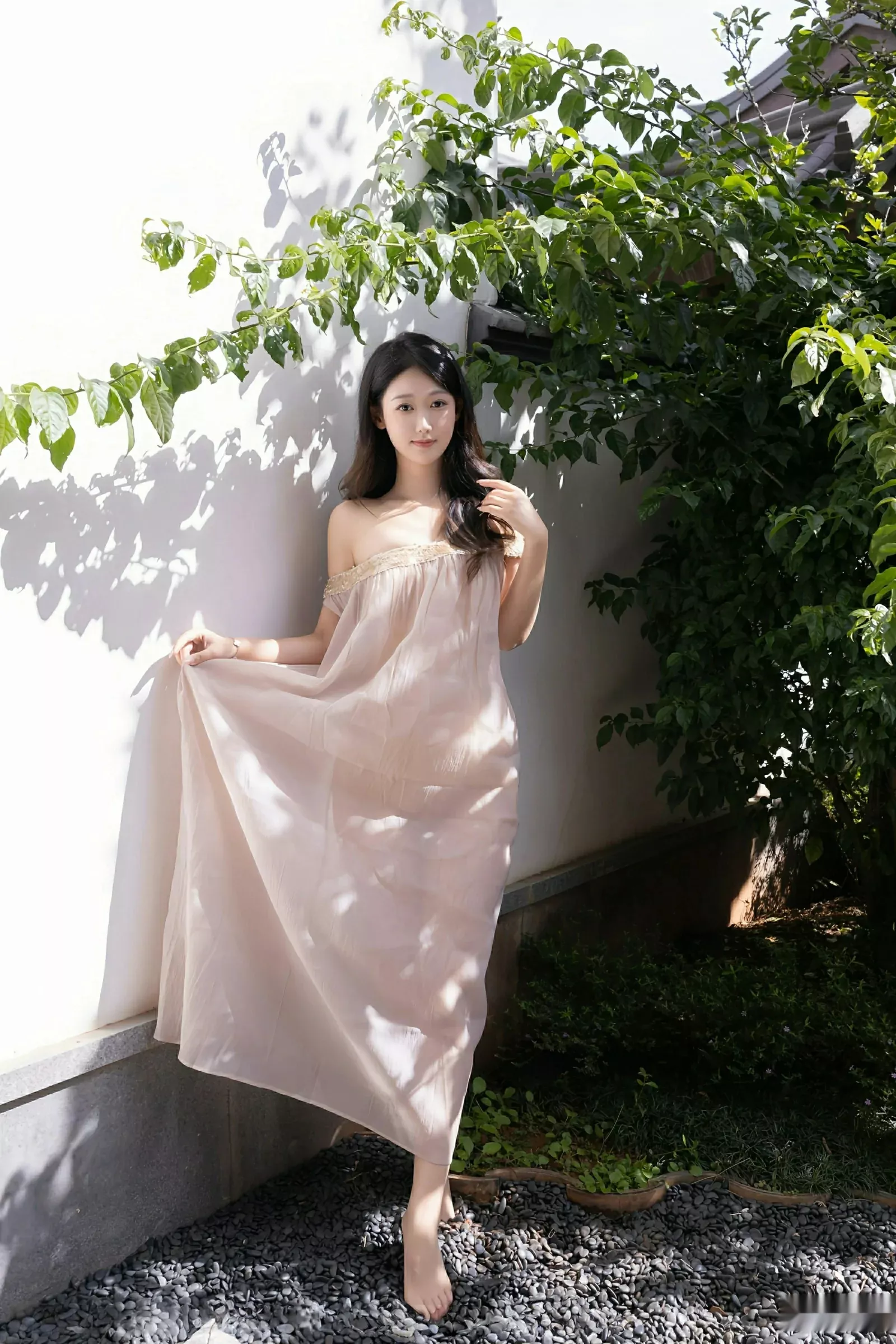 [[XiuRen秀人网]秀人网]No.10619_模特唐安琪性感浅色薄纱服饰配超薄肉丝秀曼妙身姿完美诱惑写真81P