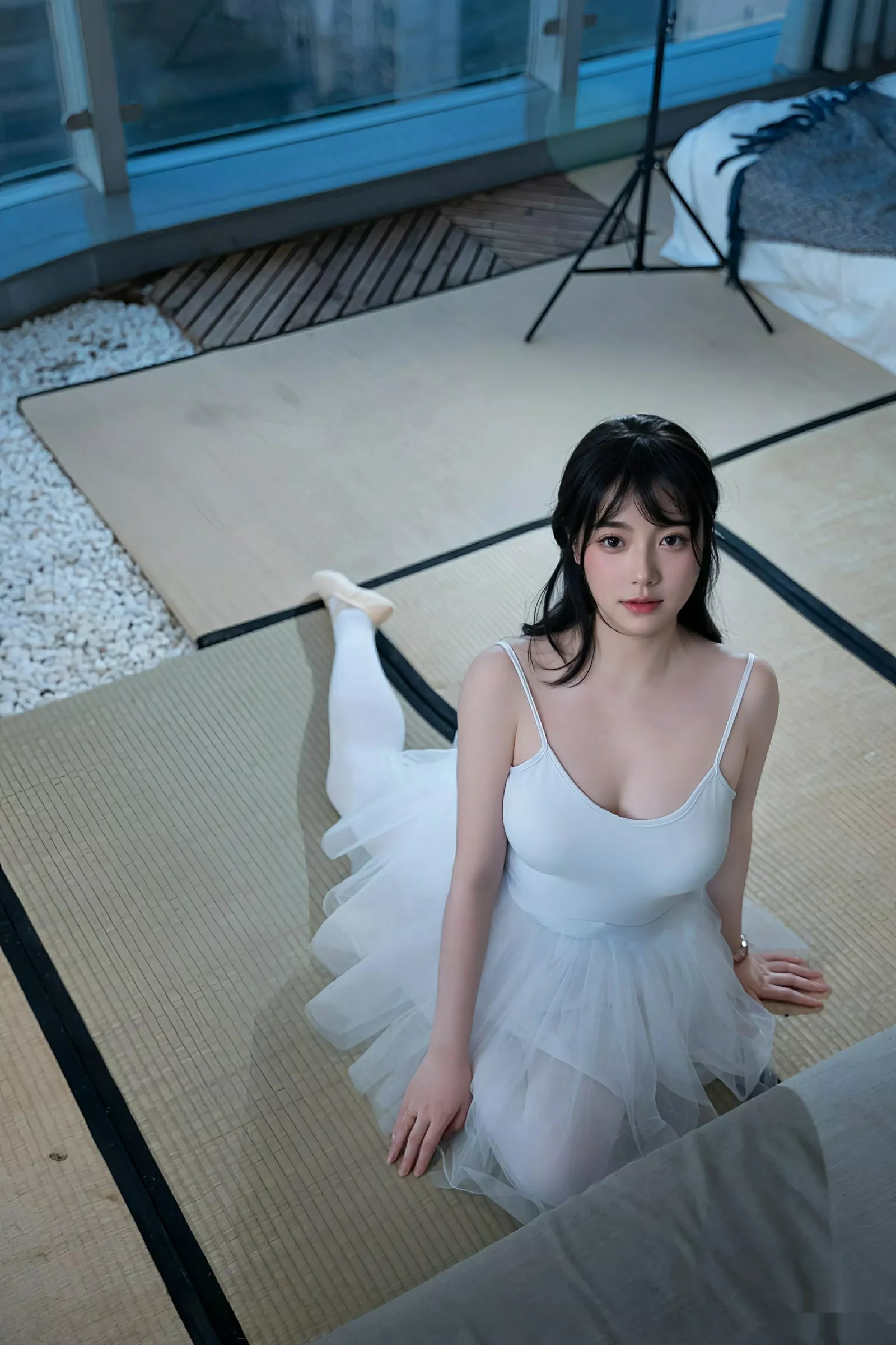 [[XiuRen秀人网]秀人网]No.10575_模特软情性感白色芭蕾短裙配白色丝袜秀曼妙身姿完美诱惑写真78P