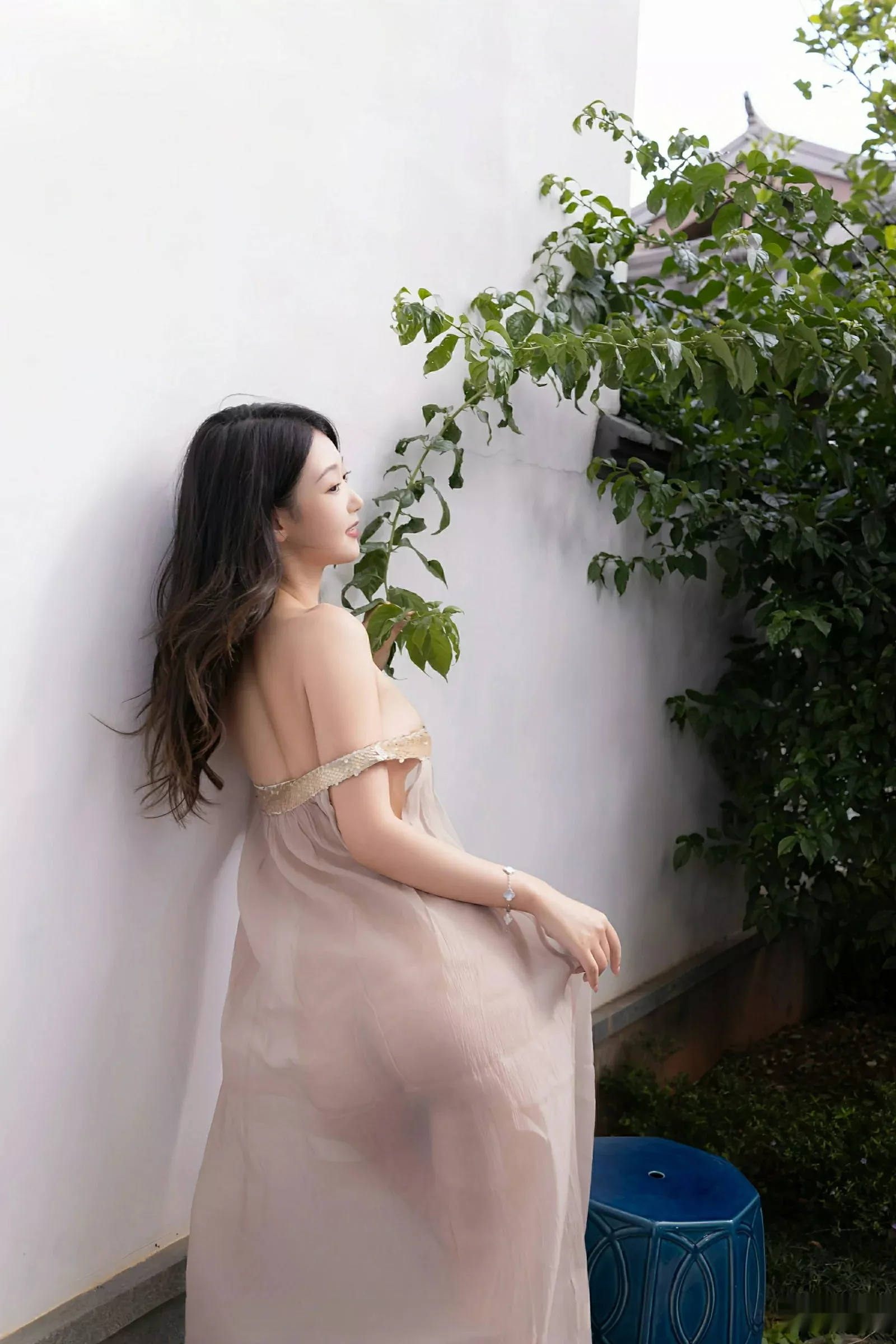 [[XiuRen秀人网]秀人网]No.10619_模特唐安琪性感浅色薄纱服饰配超薄肉丝秀曼妙身姿完美诱惑写真81P