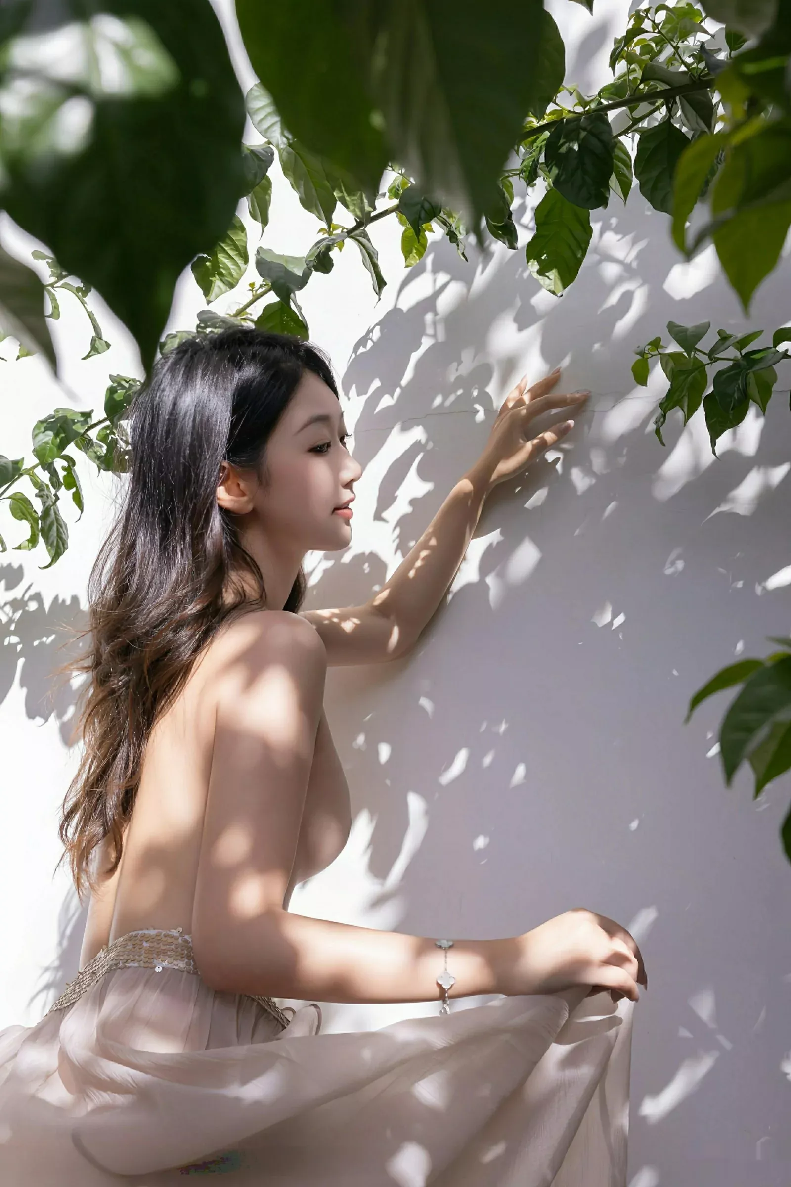 [[XiuRen秀人网]秀人网]No.10619_模特唐安琪性感浅色薄纱服饰配超薄肉丝秀曼妙身姿完美诱惑写真81P