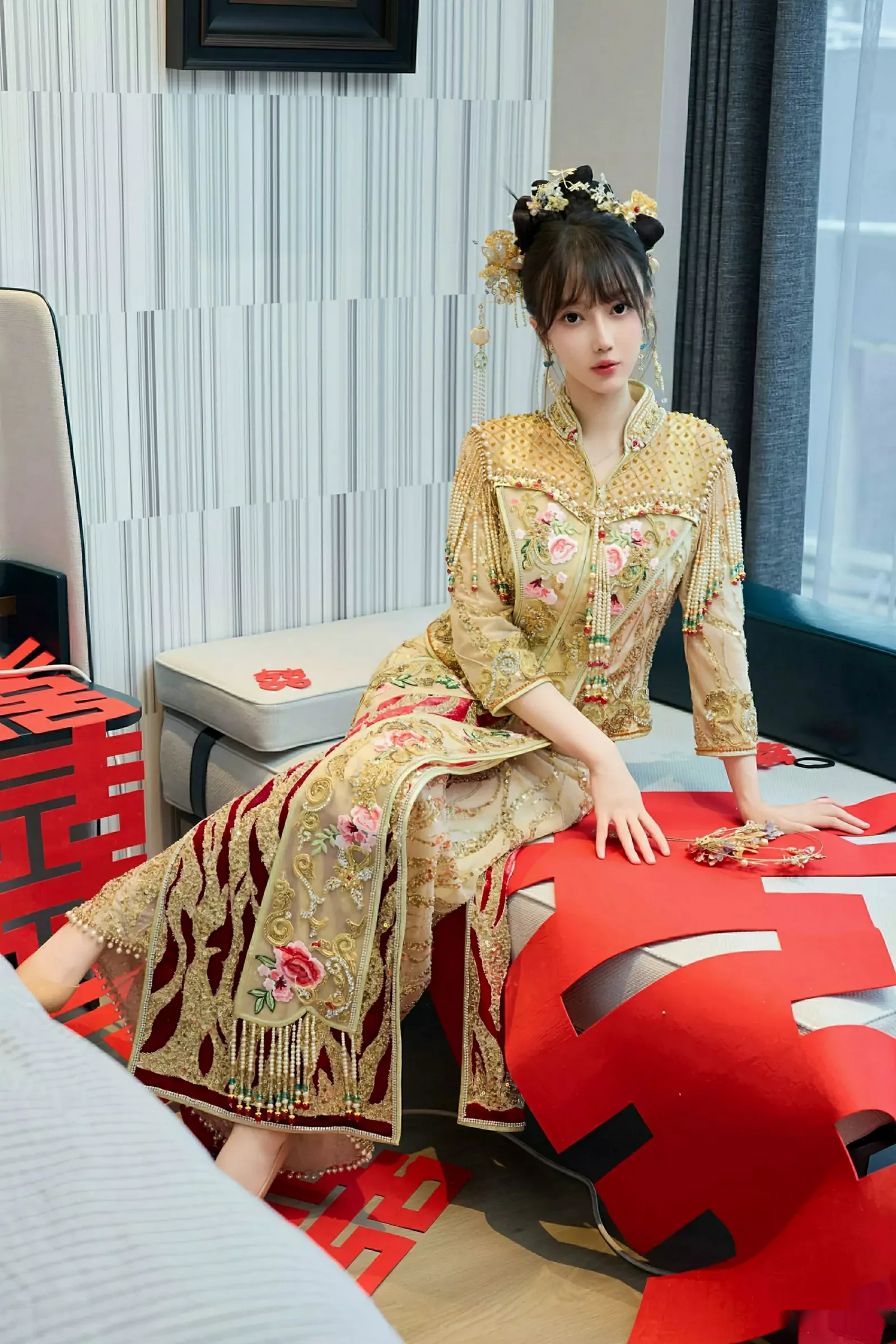 [[XiuRen秀人网]秀人网]No.10567_模特玥儿玥er性感红色蕾丝内衣配超薄肉丝秀完美身材诱惑写真72P