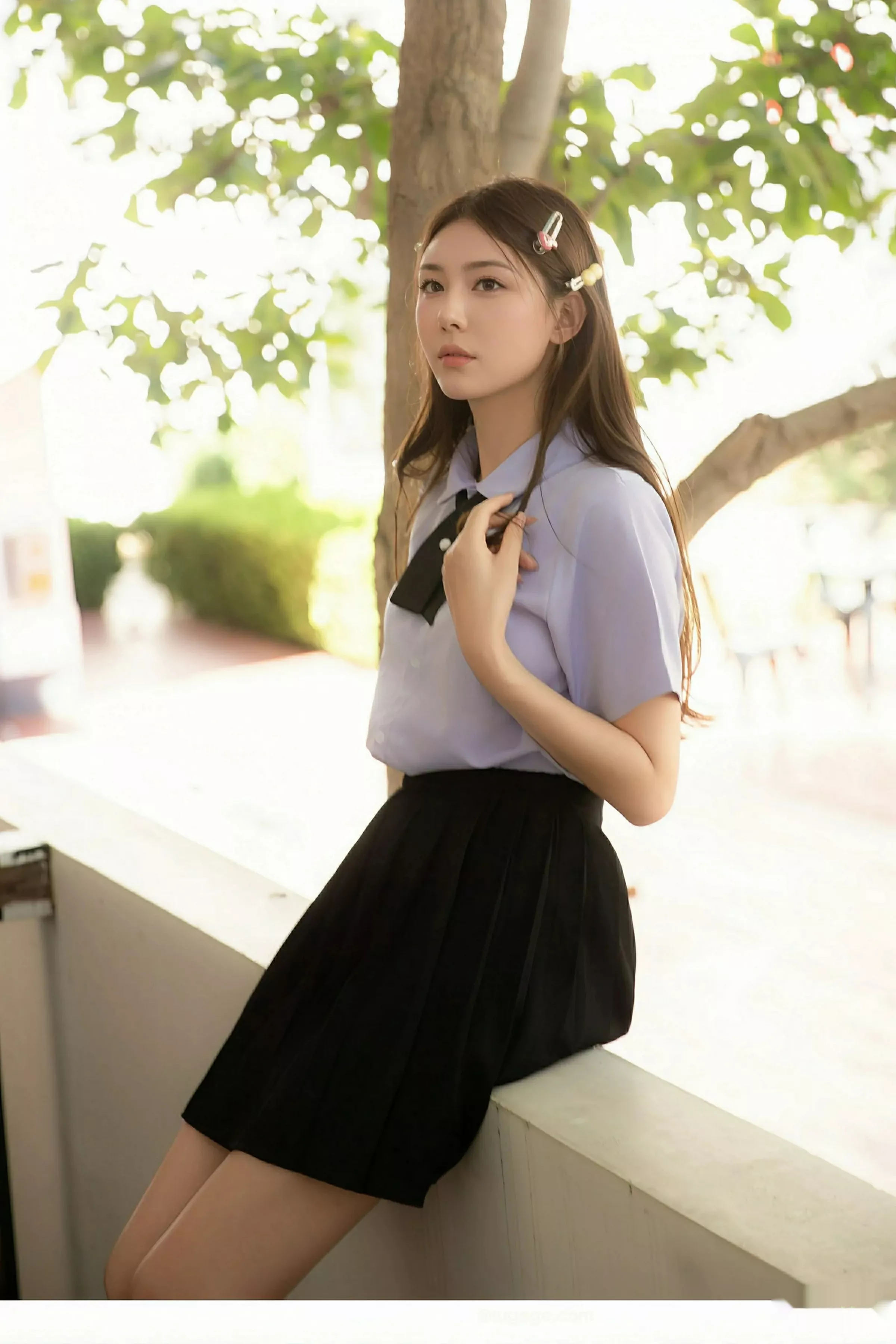 [[XiuRen秀人网]秀人网]No.10622_模特悦兮性感蓝色衬衣配黑色短裙露白色内衣秀完美身材诱惑写真80P