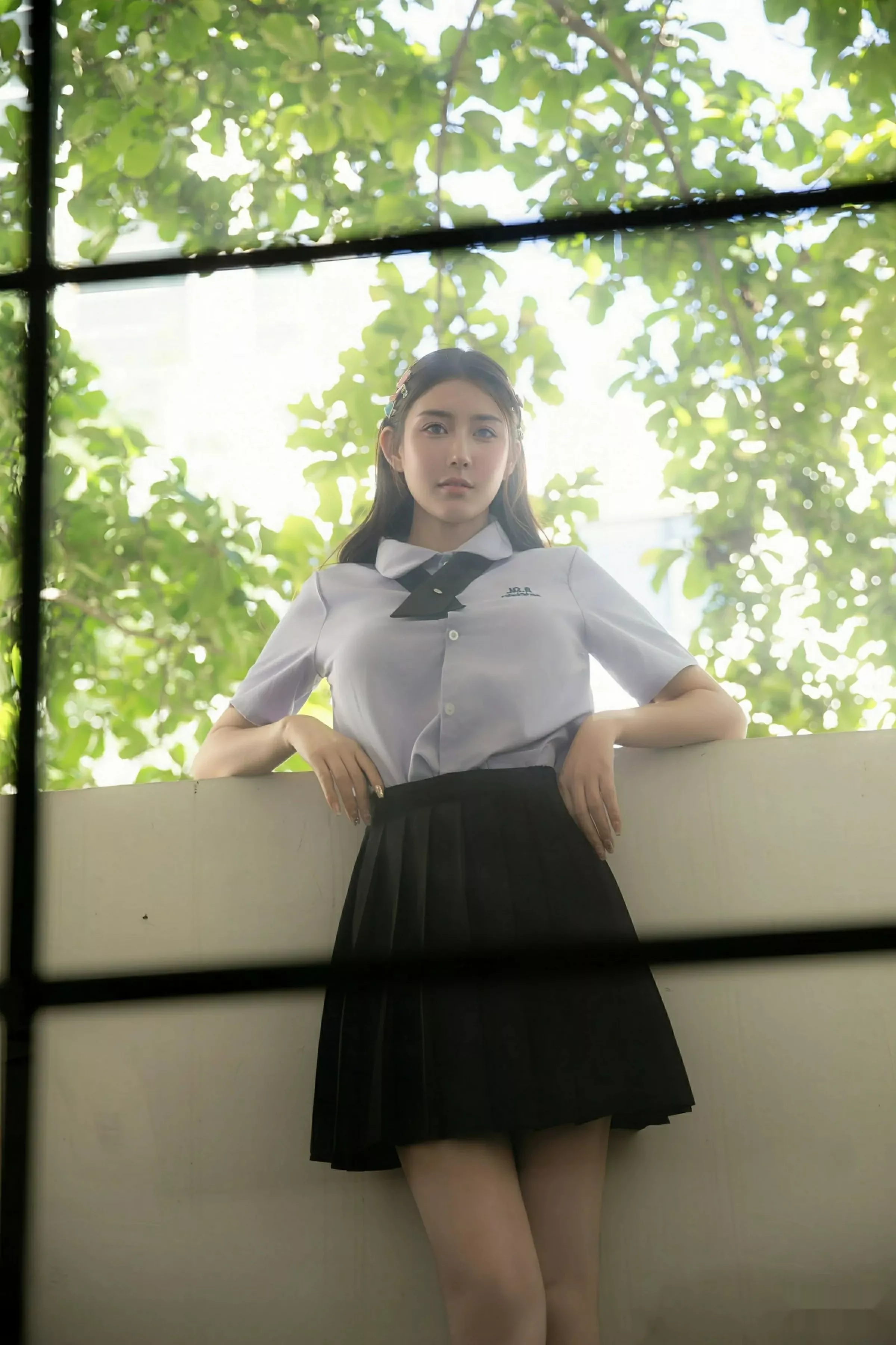 [[XiuRen秀人网]秀人网]No.10622_模特悦兮性感蓝色衬衣配黑色短裙露白色内衣秀完美身材诱惑写真80P