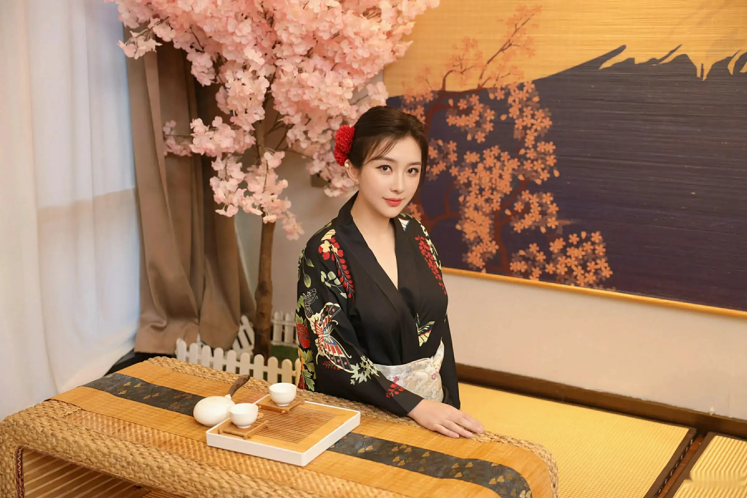 [[XiuRen秀人网]秀人网]No.10627_模特苏一诺性感日系黑色服饰露红色内衣秀曼妙身材迷人诱惑写真80P