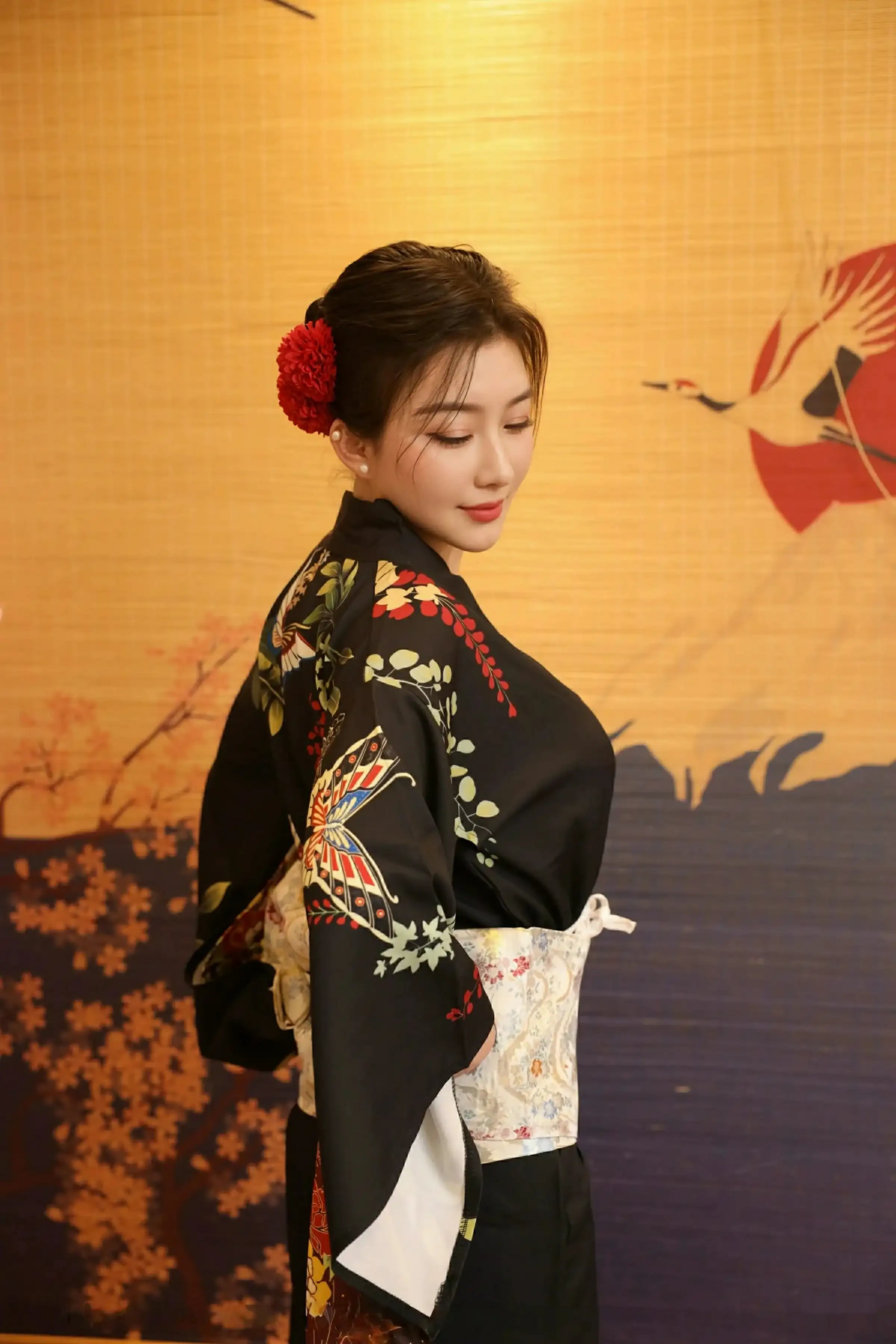 [[XiuRen秀人网]秀人网]No.10627_模特苏一诺性感日系黑色服饰露红色内衣秀曼妙身材迷人诱惑写真80P