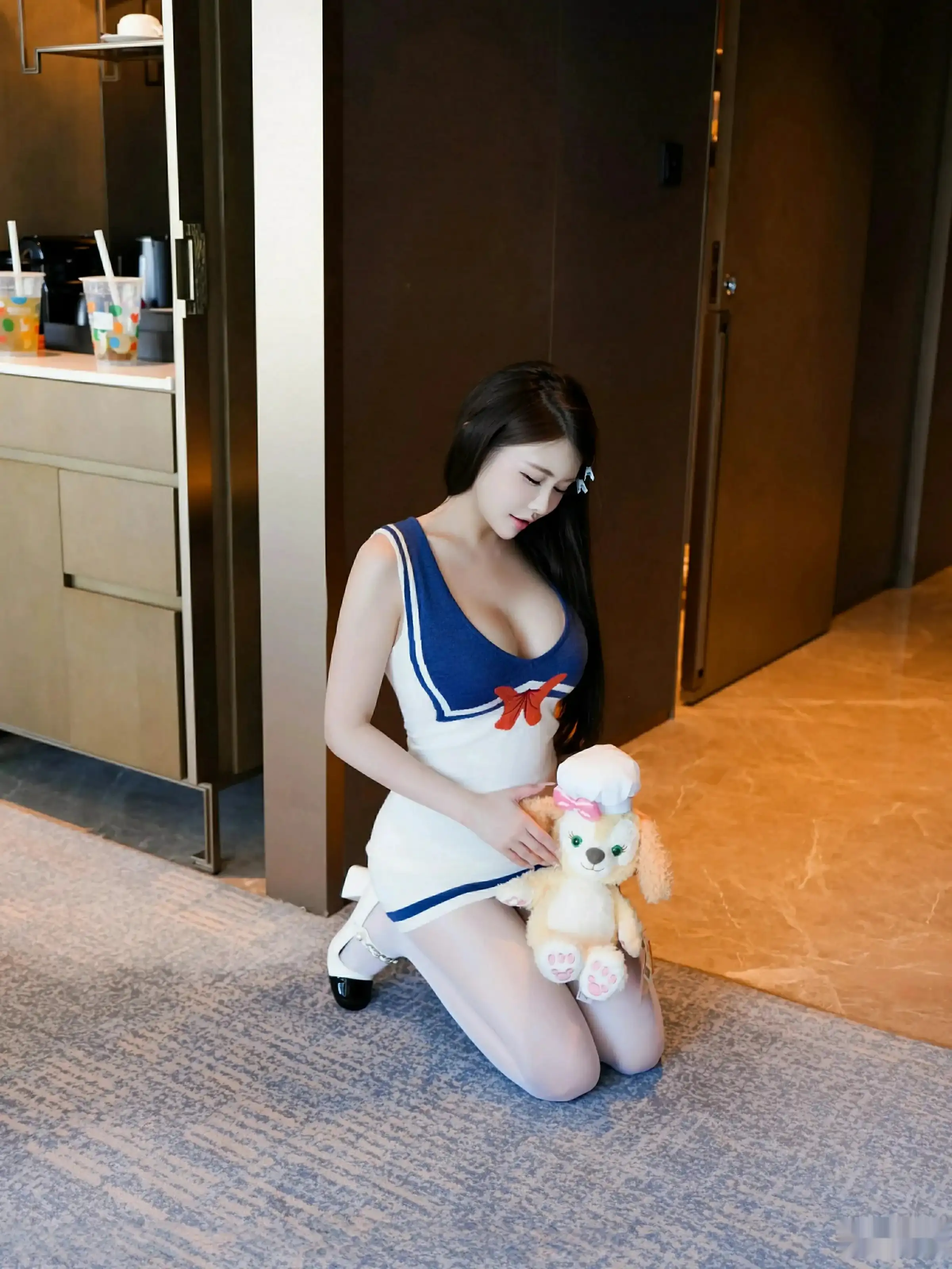 [[XiuRen秀人网]秀人网]No.10628_模特甜妮性感连衣短裙露粉色内衣配白色丝袜秀丰腴身材诱惑写真71P