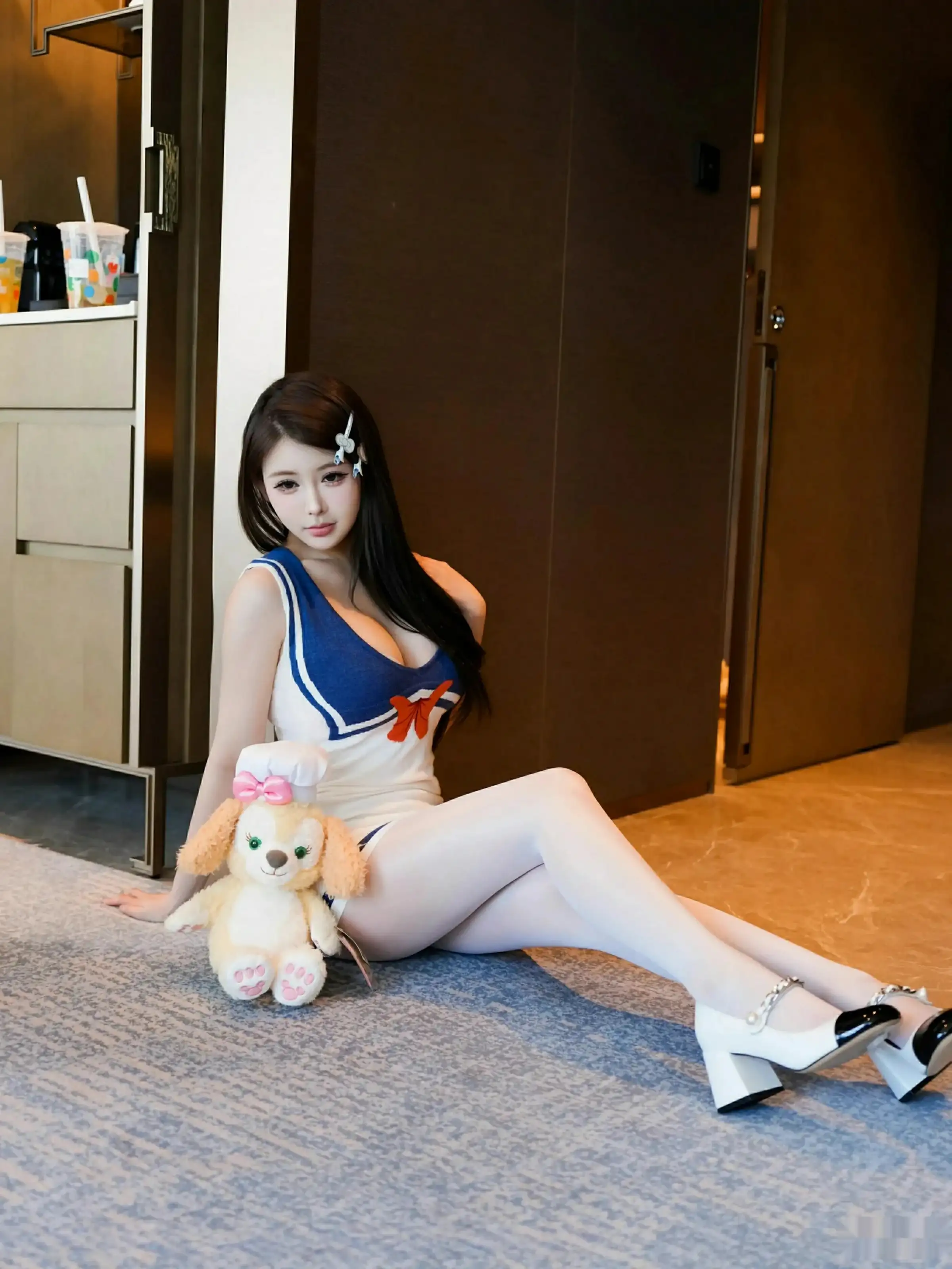 [[XiuRen秀人网]秀人网]No.10628_模特甜妮性感连衣短裙露粉色内衣配白色丝袜秀丰腴身材诱惑写真71P