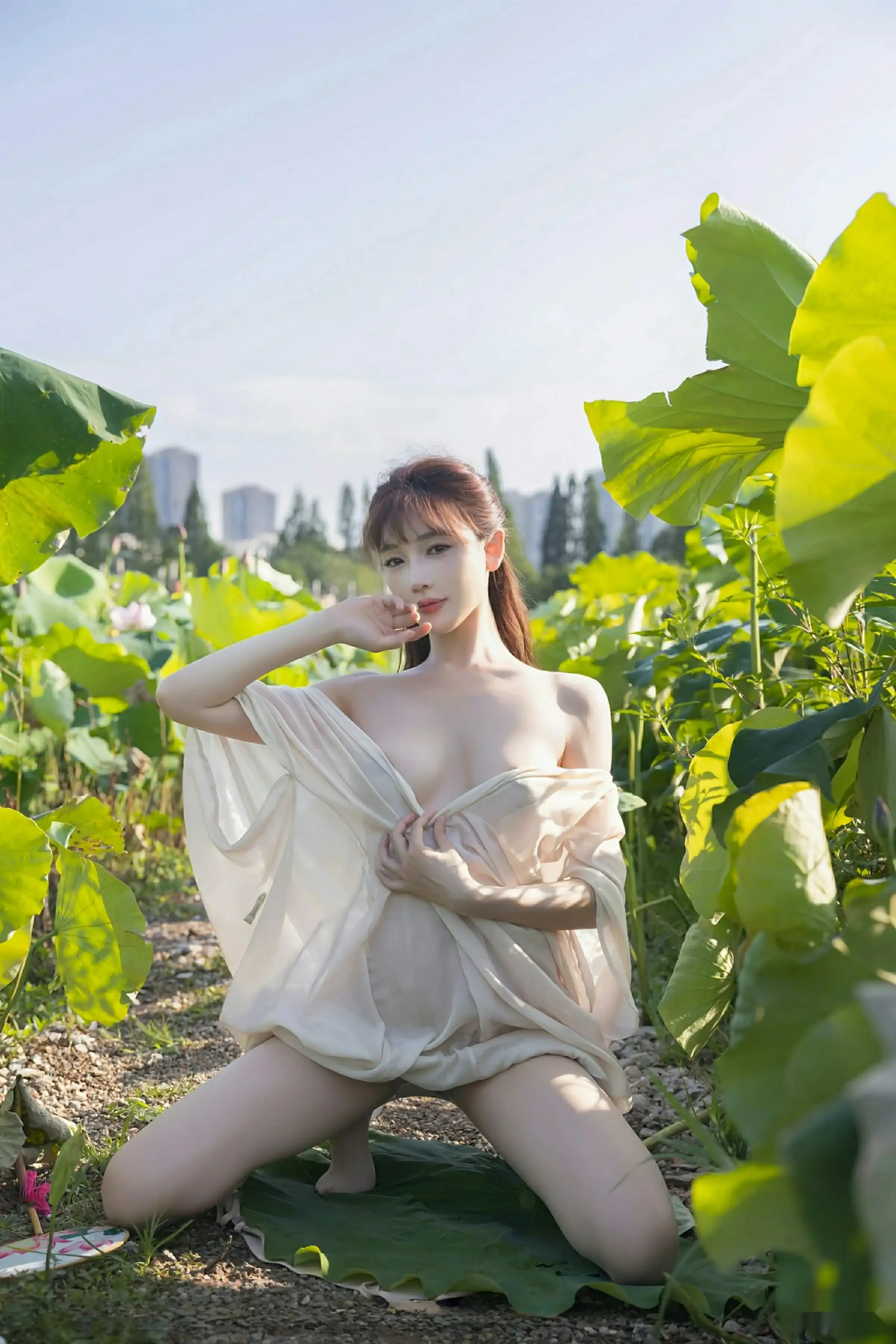 [[XiuRen秀人网]秀人网]No.10630_模特陆萱萱户外性感浅色薄纱服饰配超薄肉丝秀柔美身姿诱惑写真76P