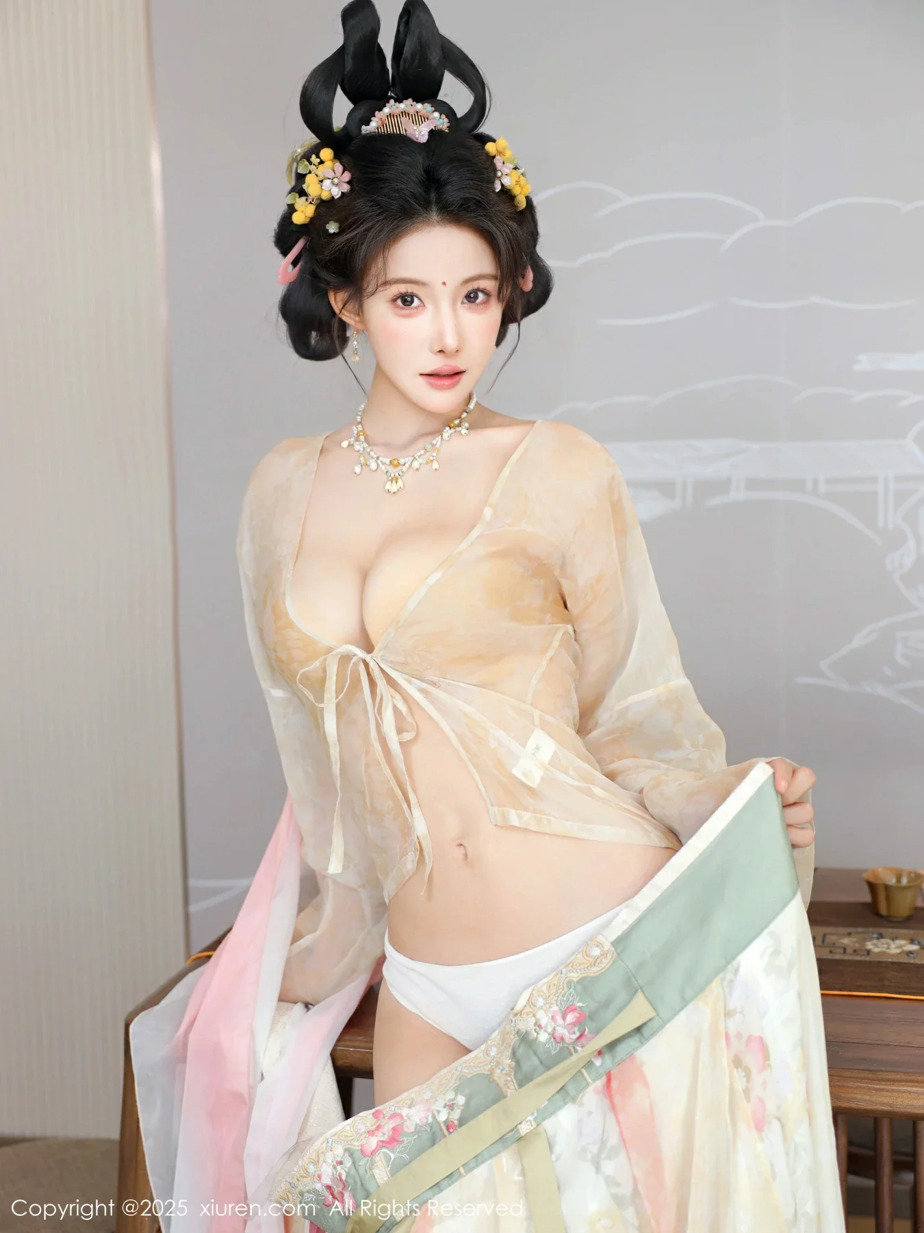 [[XiuRen秀人网]秀人网]No.10645_模特梨霜儿古典主题性感浅色古装服饰秀丰腴身材迷人美腿写真82P