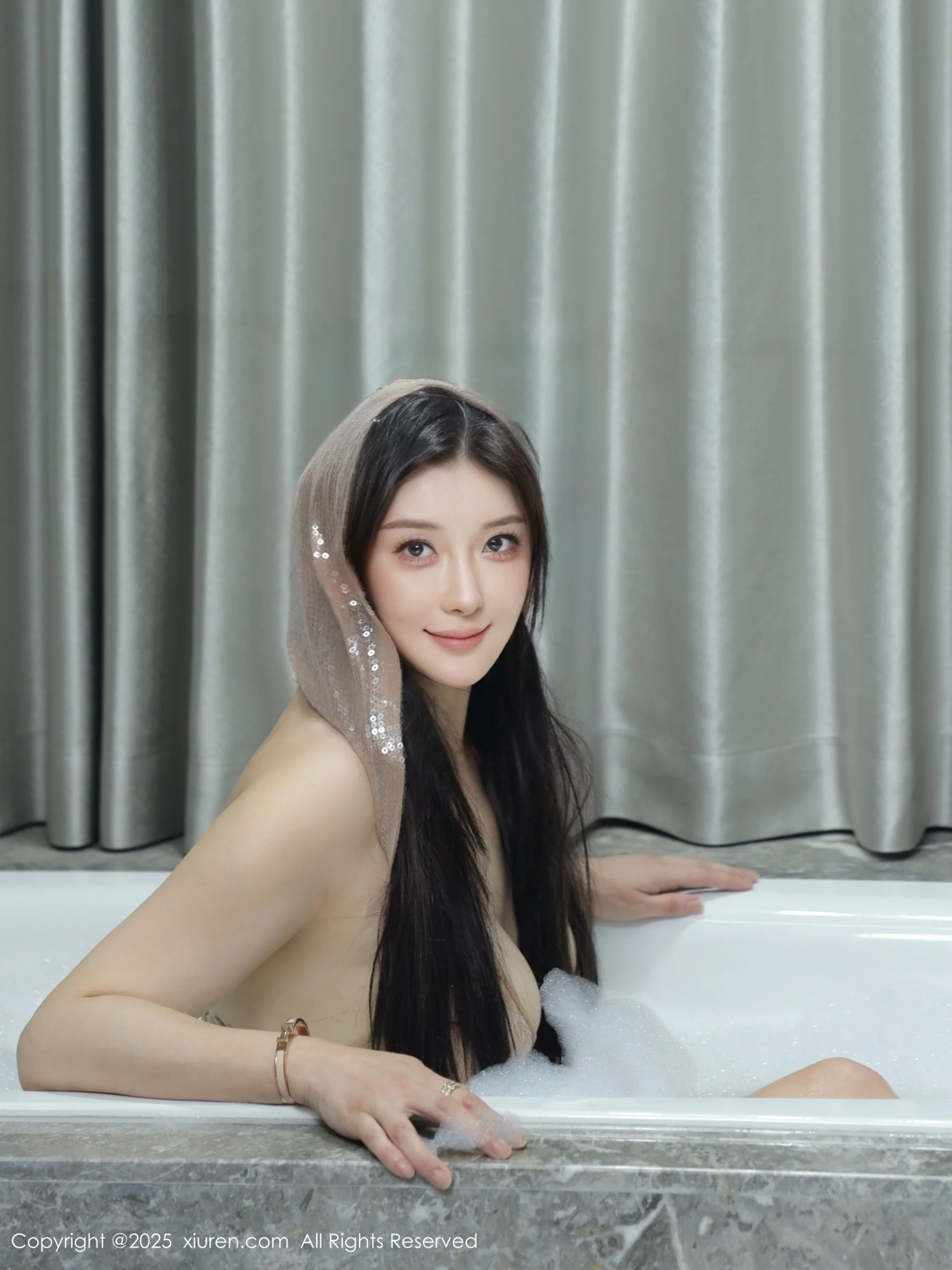 [[XiuRen秀人网]秀人网]No.10649_模特苏一诺浴室场景性感肉色亮片比基尼秀曼妙身姿诱惑写真81P