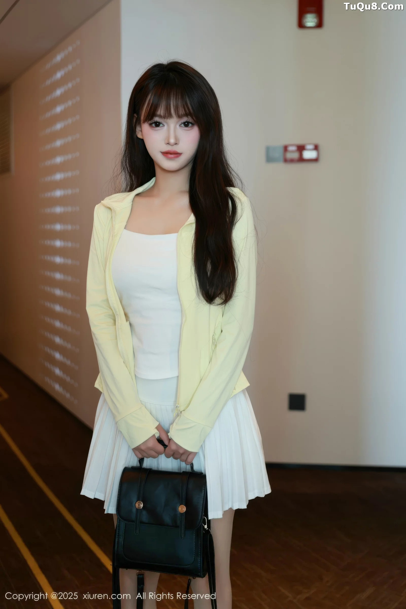 [[XiuRen秀人网]秀人网]No.10702_模特糯咪性感白色低胸连衣短裙配白色丝袜秀完美身材诱惑写真82P