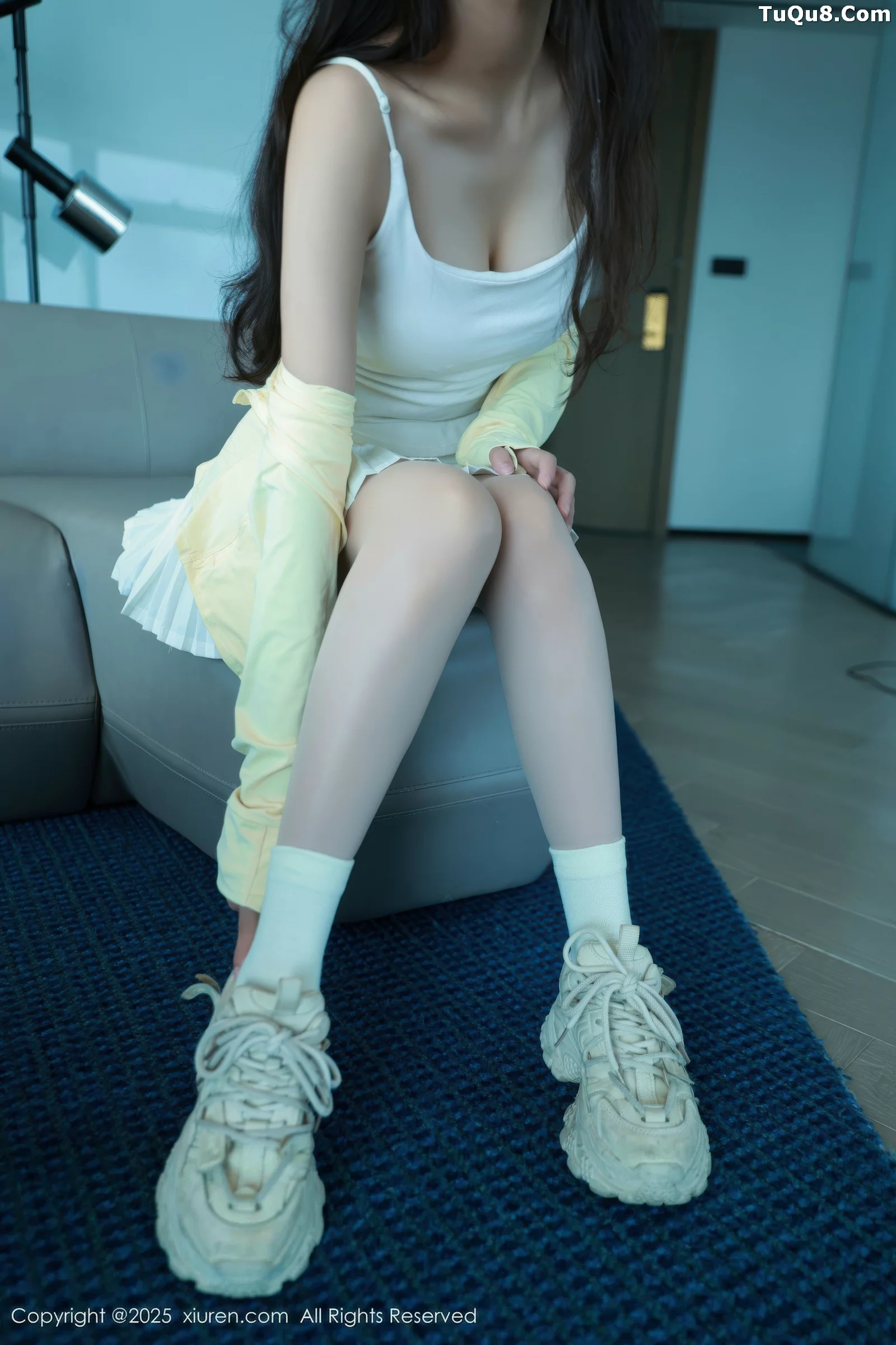 [[XiuRen秀人网]秀人网]No.10702_模特糯咪性感白色低胸连衣短裙配白色丝袜秀完美身材诱惑写真82P