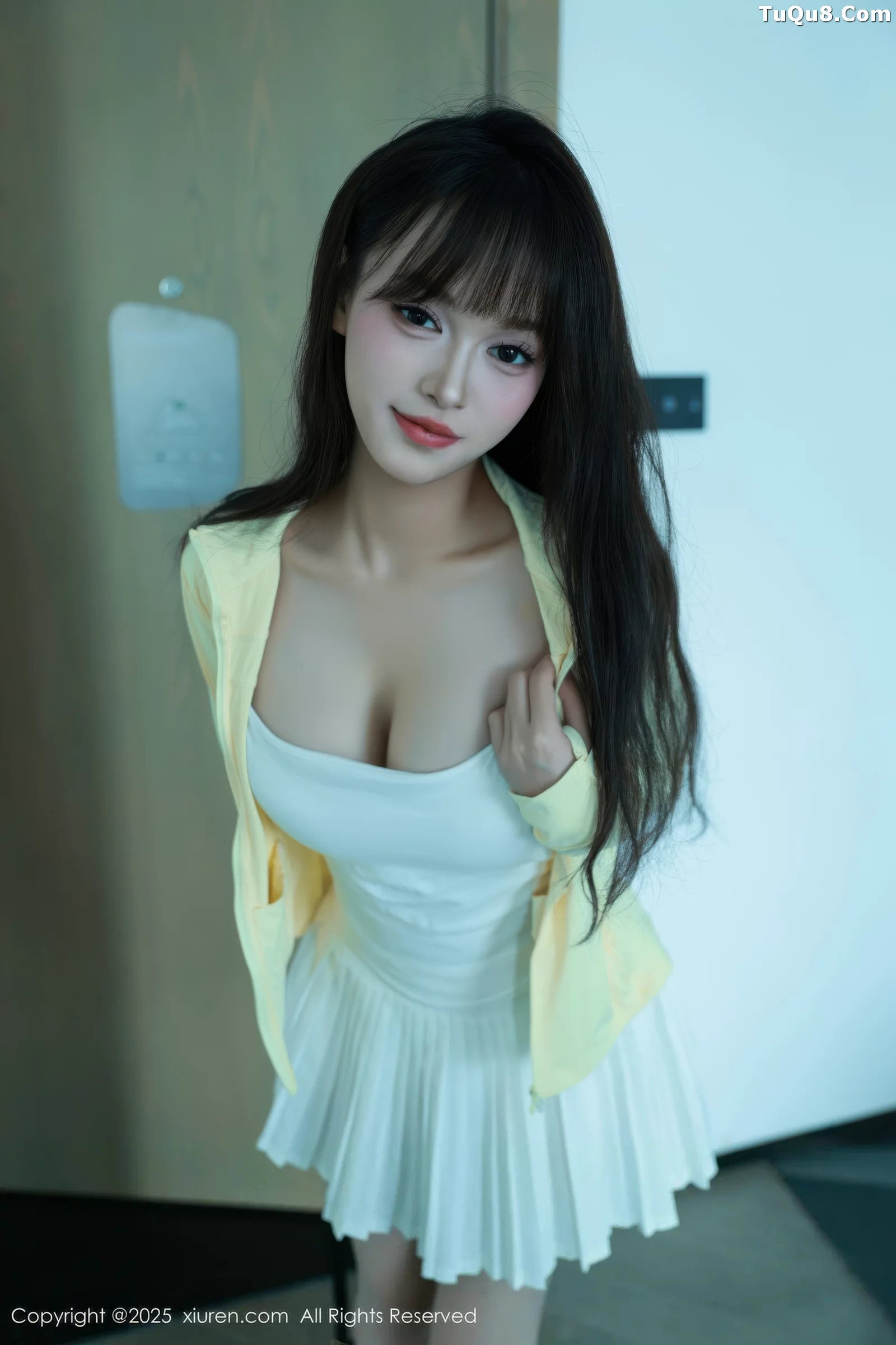 [[XiuRen秀人网]秀人网]No.10702_模特糯咪性感白色低胸连衣短裙配白色丝袜秀完美身材诱惑写真82P