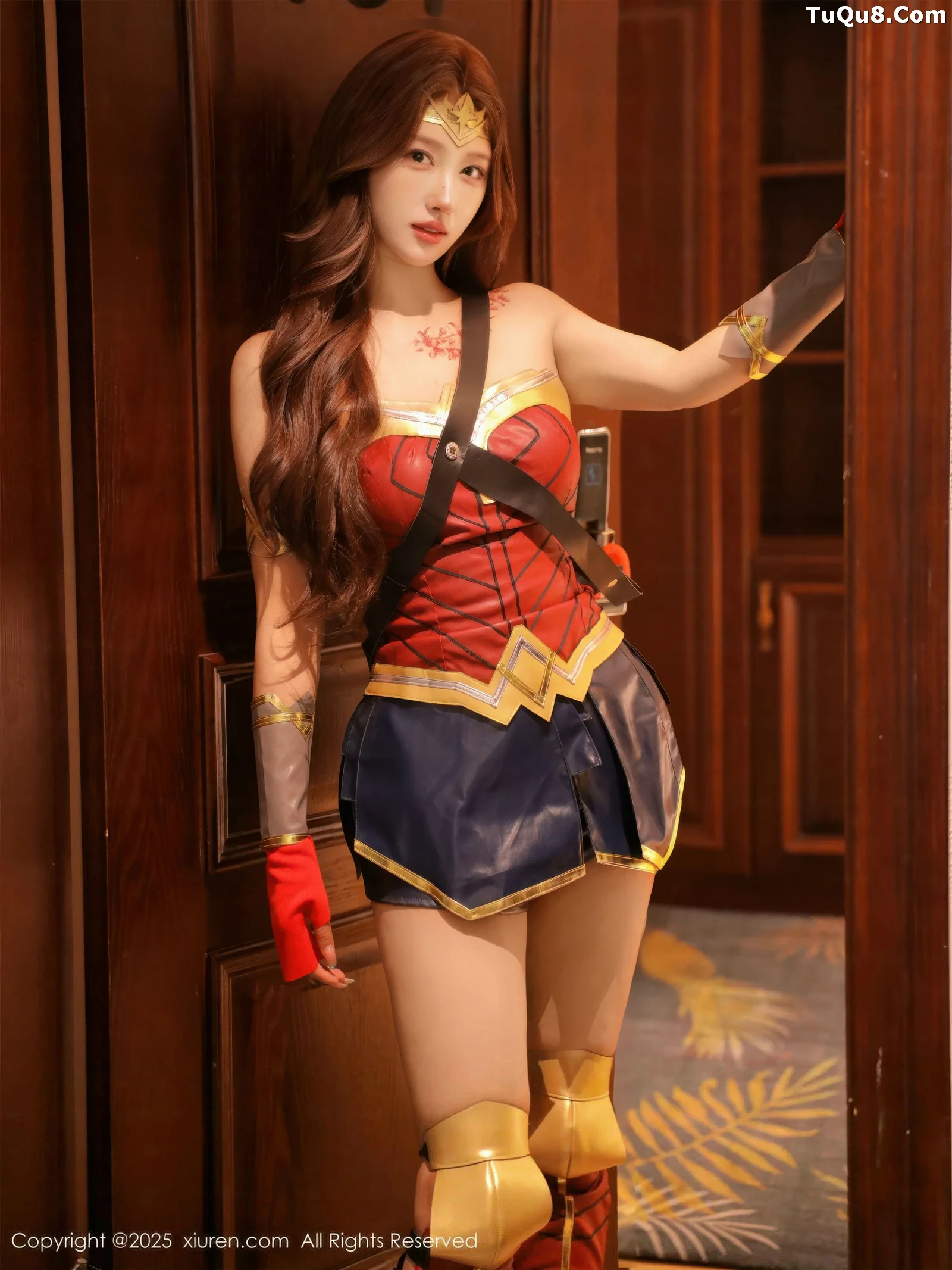 [[XiuRen秀人网]秀人网]No.10710_模特金允希Yuki性感Cos神奇女侠服饰秀完美身材迷人诱惑写真80P