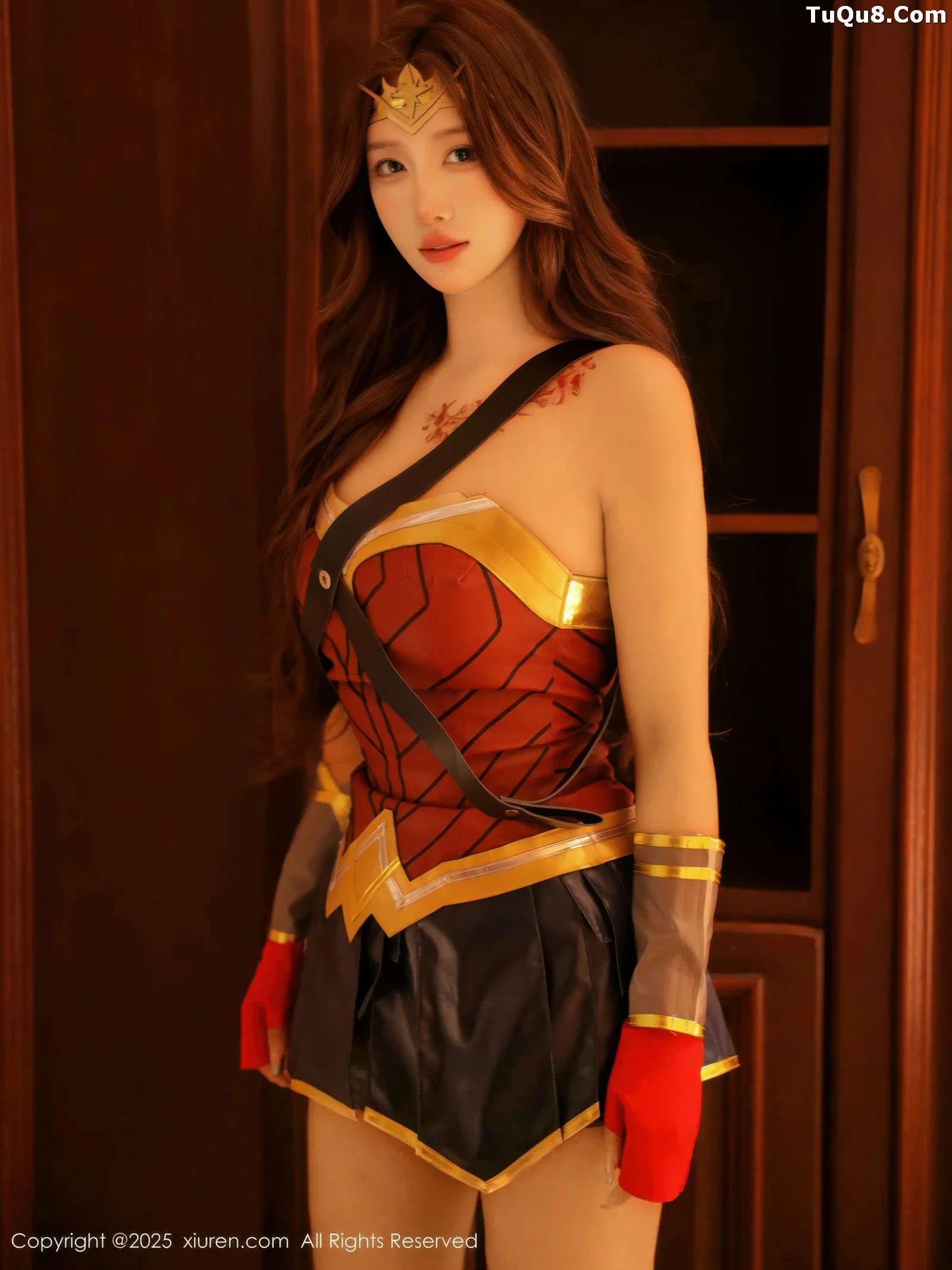 [[XiuRen秀人网]秀人网]No.10710_模特金允希Yuki性感Cos神奇女侠服饰秀完美身材迷人诱惑写真80P