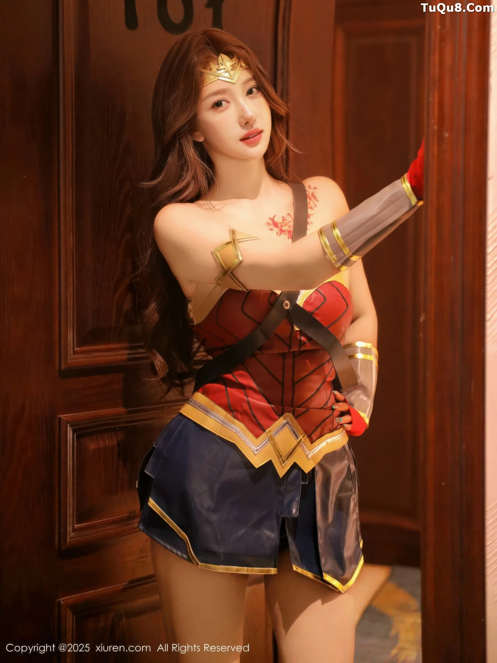 [[XiuRen秀人网]秀人网]No.10710_模特金允希Yuki性感Cos神奇女侠服饰秀完美身材迷人诱惑写真80P