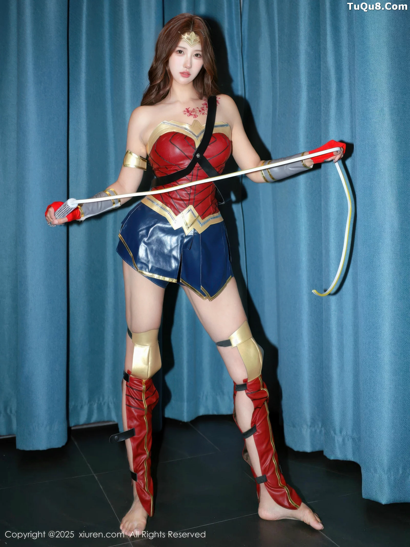 [[XiuRen秀人网]秀人网]No.10710_模特金允希Yuki性感Cos神奇女侠服饰秀完美身材迷人诱惑写真80P