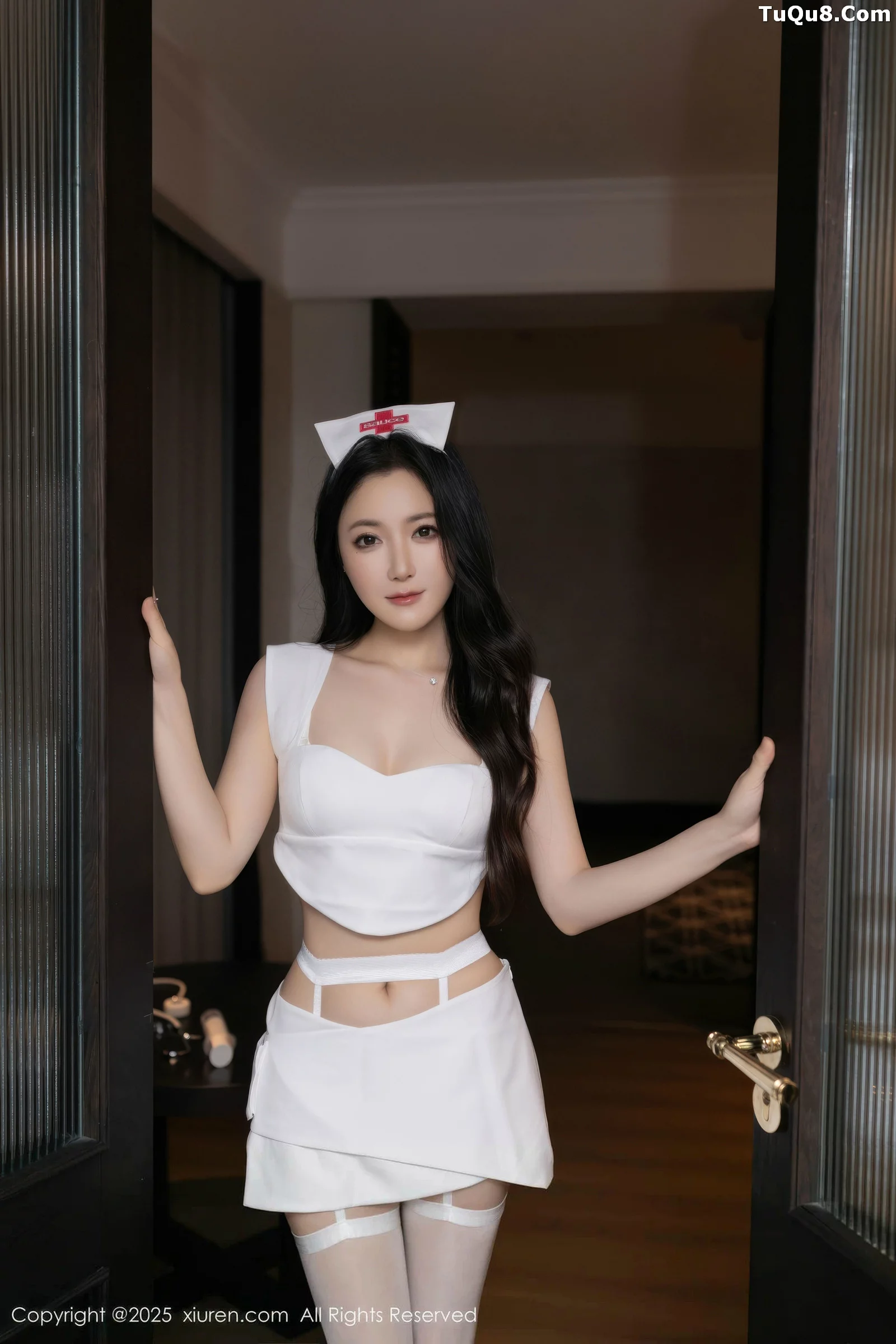 [[XiuRen秀人网]秀人网]No.10711_模特鱼子酱Fish性感白色护士制服配白丝吊袜秀曼妙身姿诱惑写真74P