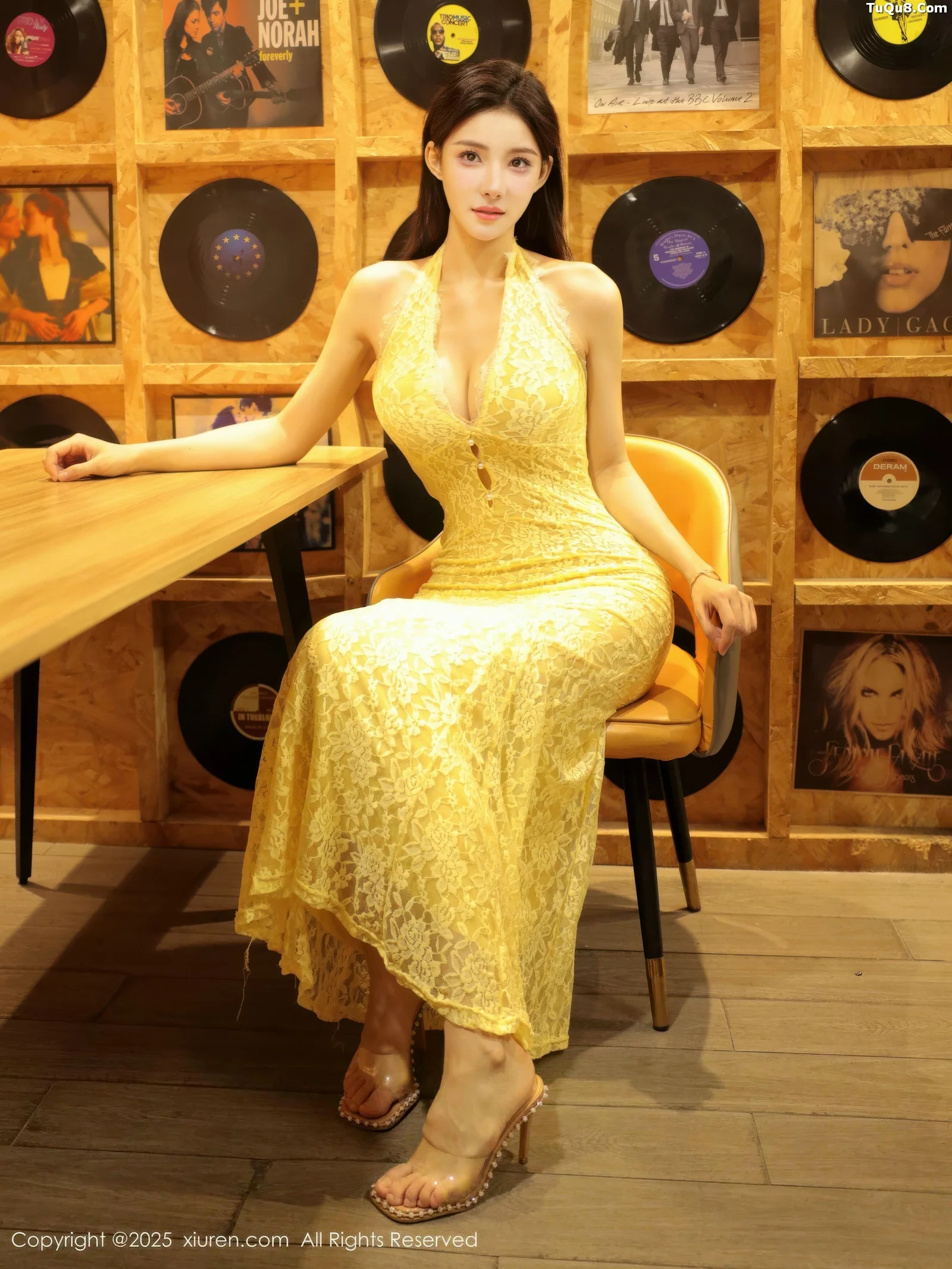 [[XiuRen秀人网]秀人网]No.10715_模特梨霜儿性感黄色蕾丝连衣长裙半脱秀高挑丰腴身材诱惑写真78P