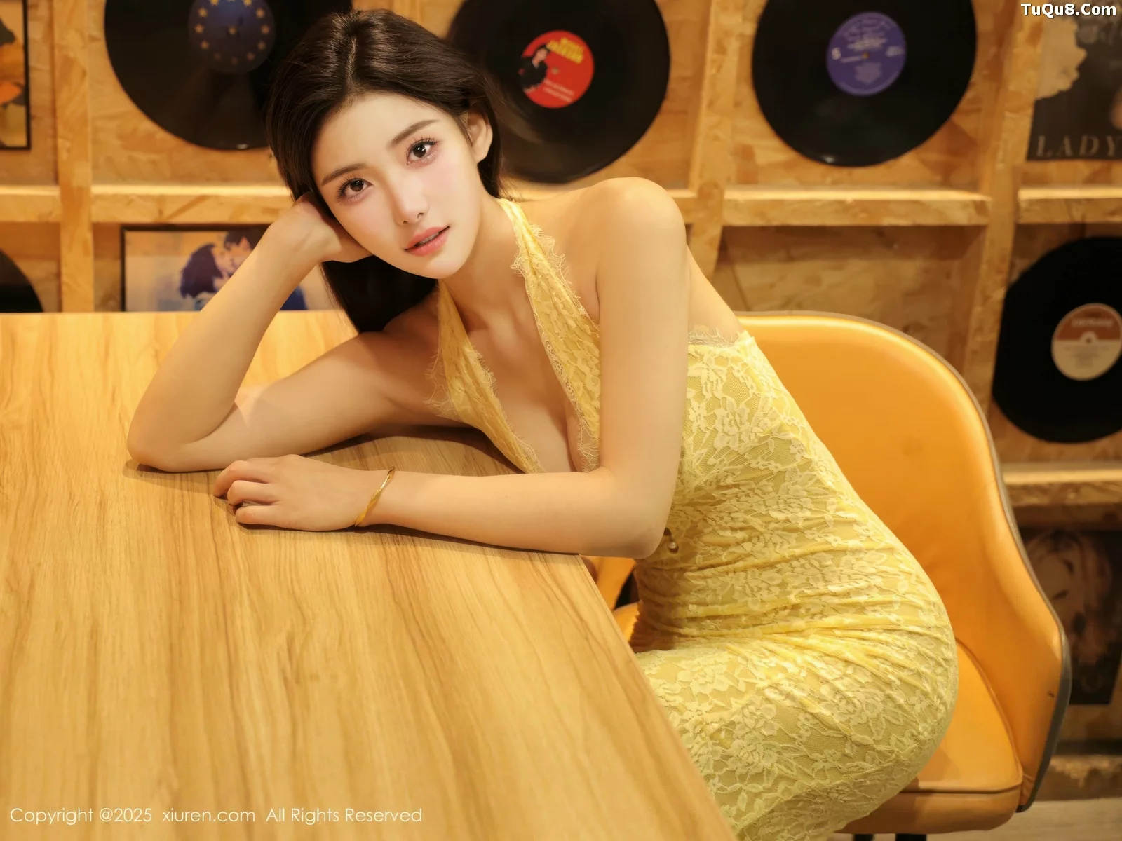 [[XiuRen秀人网]秀人网]No.10715_模特梨霜儿性感黄色蕾丝连衣长裙半脱秀高挑丰腴身材诱惑写真78P