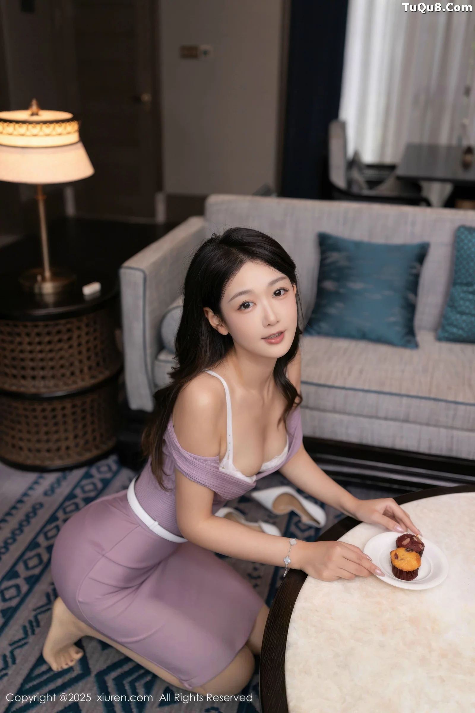 [[XiuRen秀人网]秀人网]No.10716_模特唐安琪性感紫色连衣裙露白色内衣配肉丝袜秀曼妙身姿诱惑写真82P