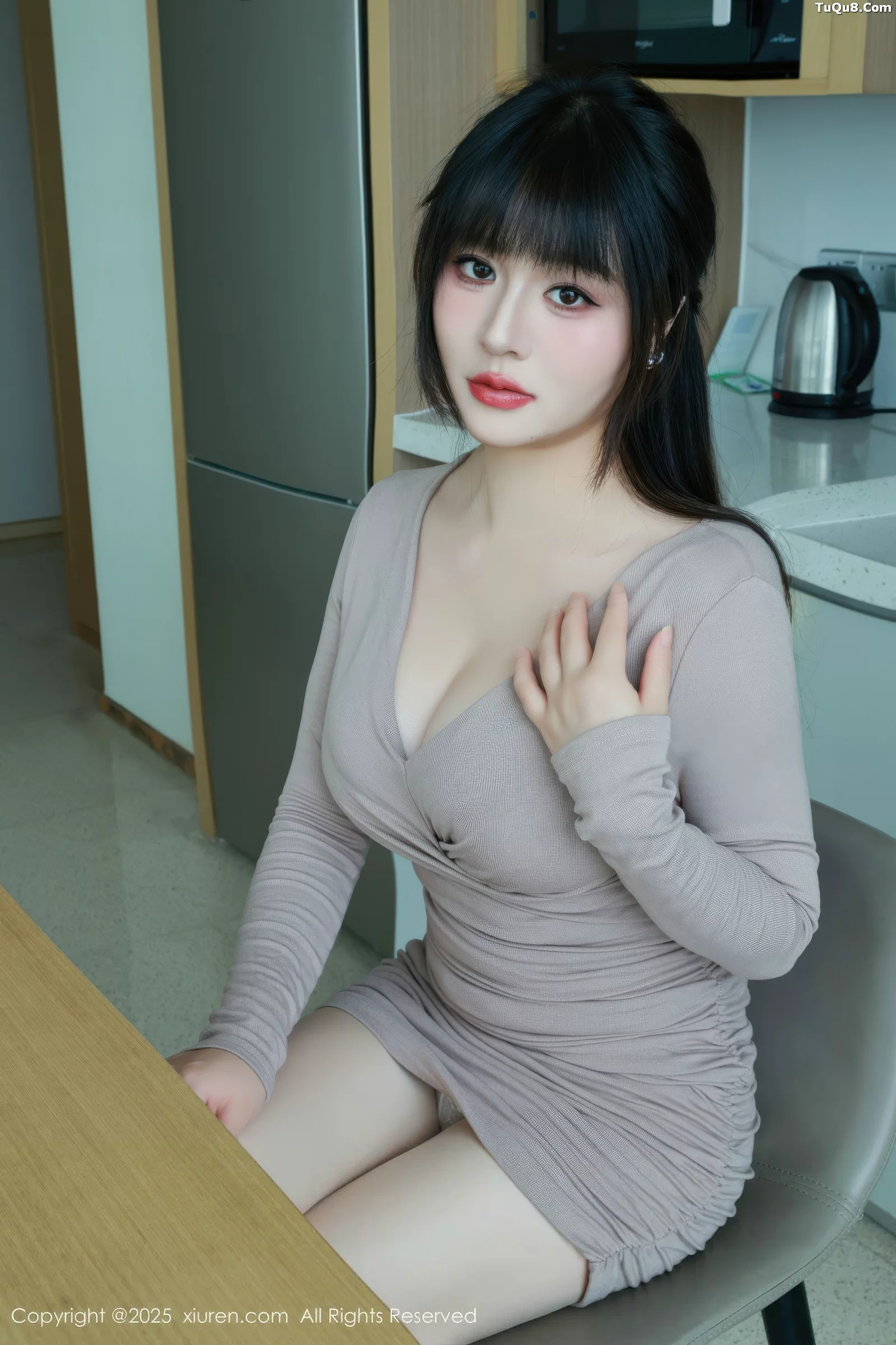 [[XiuRen秀人网]秀人网]No.10718_模特南汐RuRu性感浅色连衣短裙露白色内衣秀完美身材诱惑写真86P