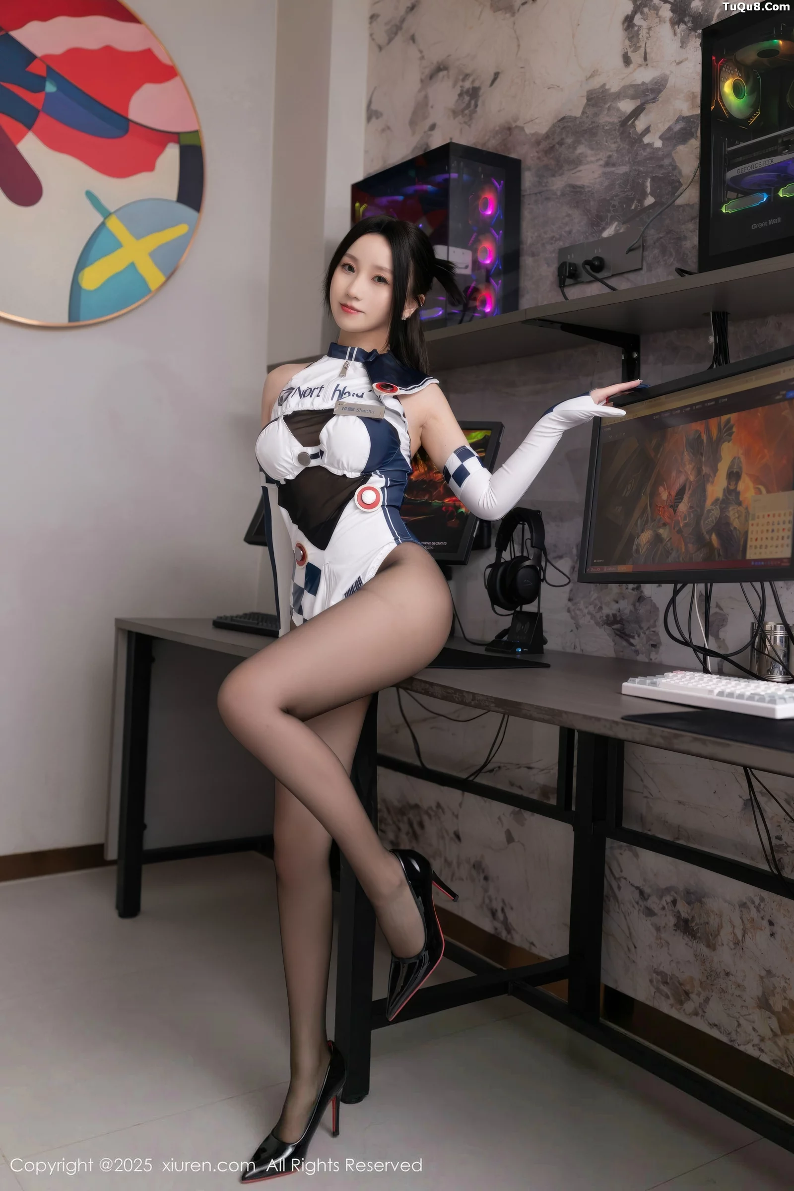 [[XiuRen秀人网]秀人网]No.10723_模特杏子Yada性感Cos连体服饰配超薄黑丝秀曼妙身姿诱惑写真72P