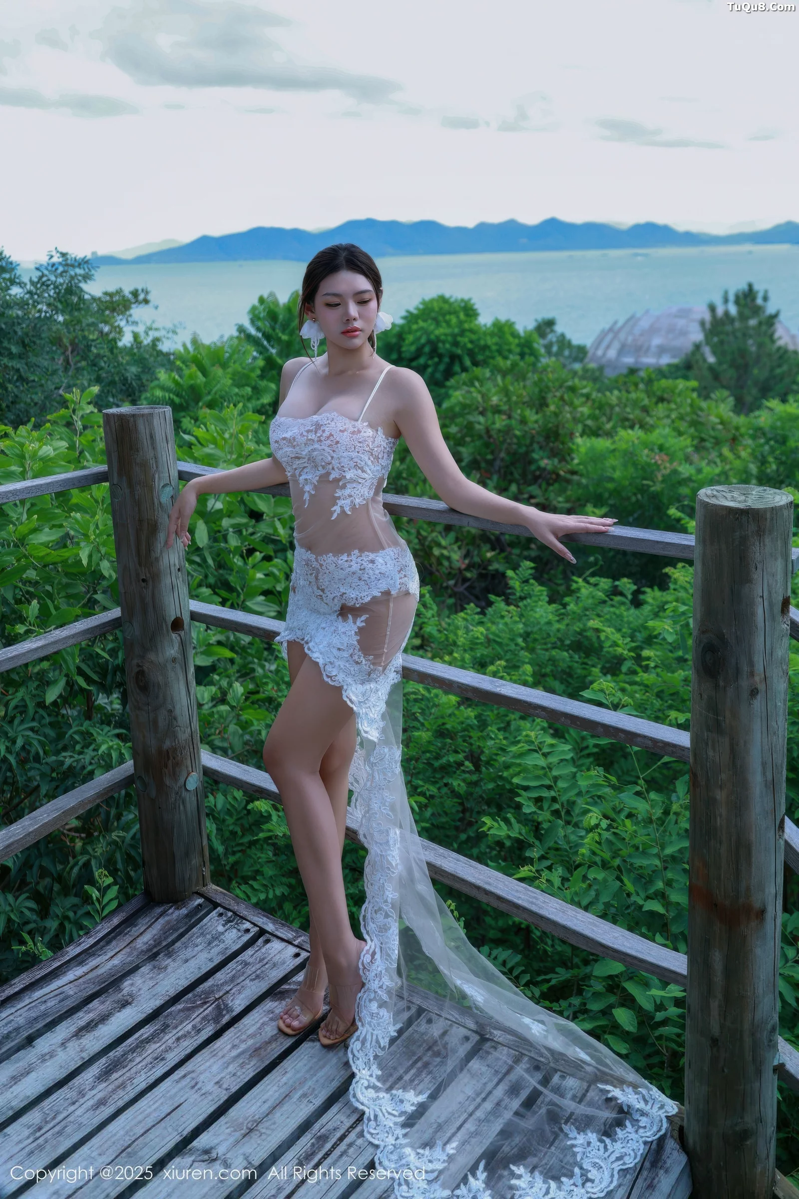 [[XiuRen秀人网]秀人网]No.10721_模特叮当DD性感白色情趣服饰配白色丝袜秀完美身材诱惑写真77P