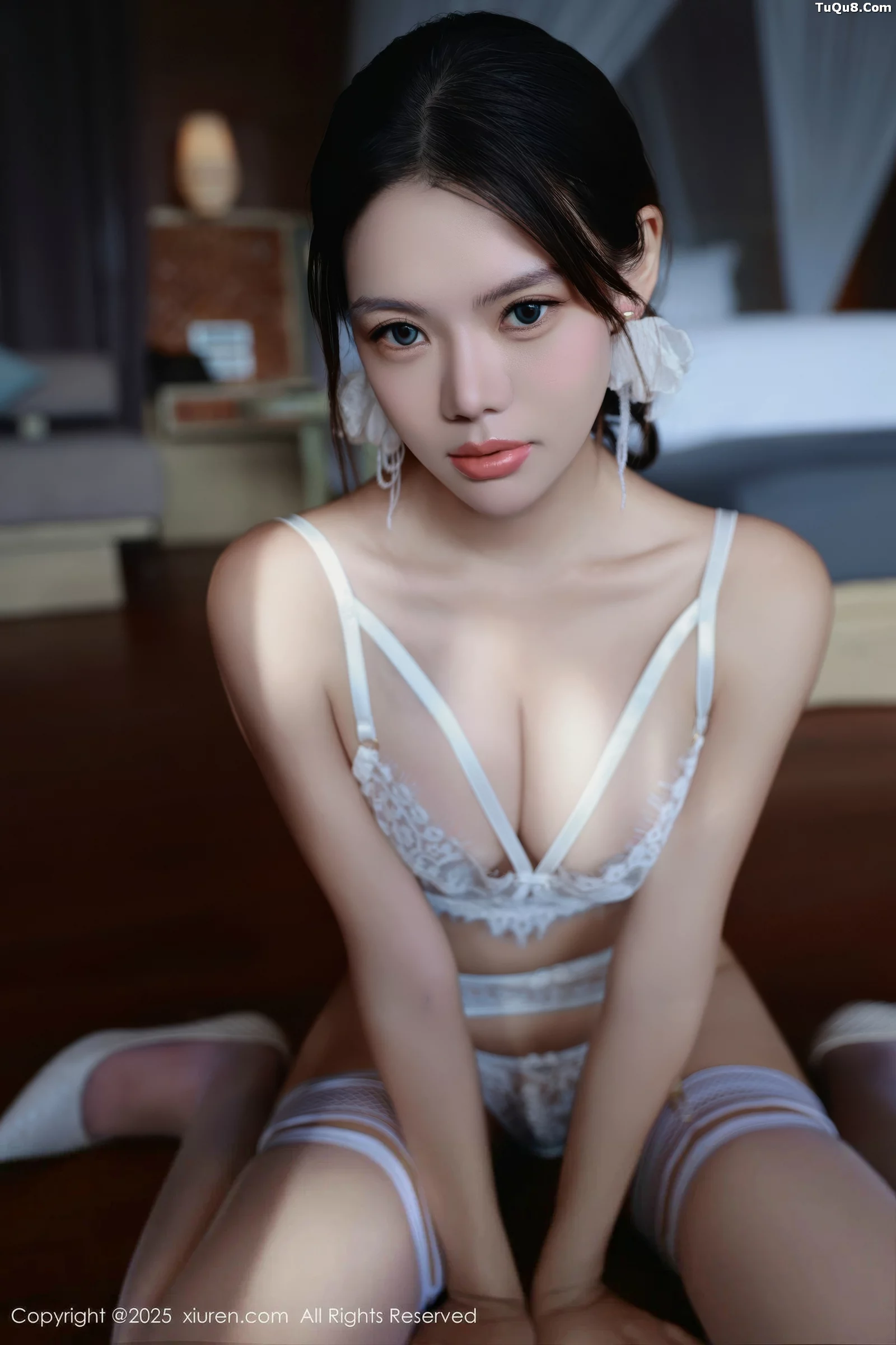 [[XiuRen秀人网]秀人网]No.10721_模特叮当DD性感白色情趣服饰配白色丝袜秀完美身材诱惑写真77P