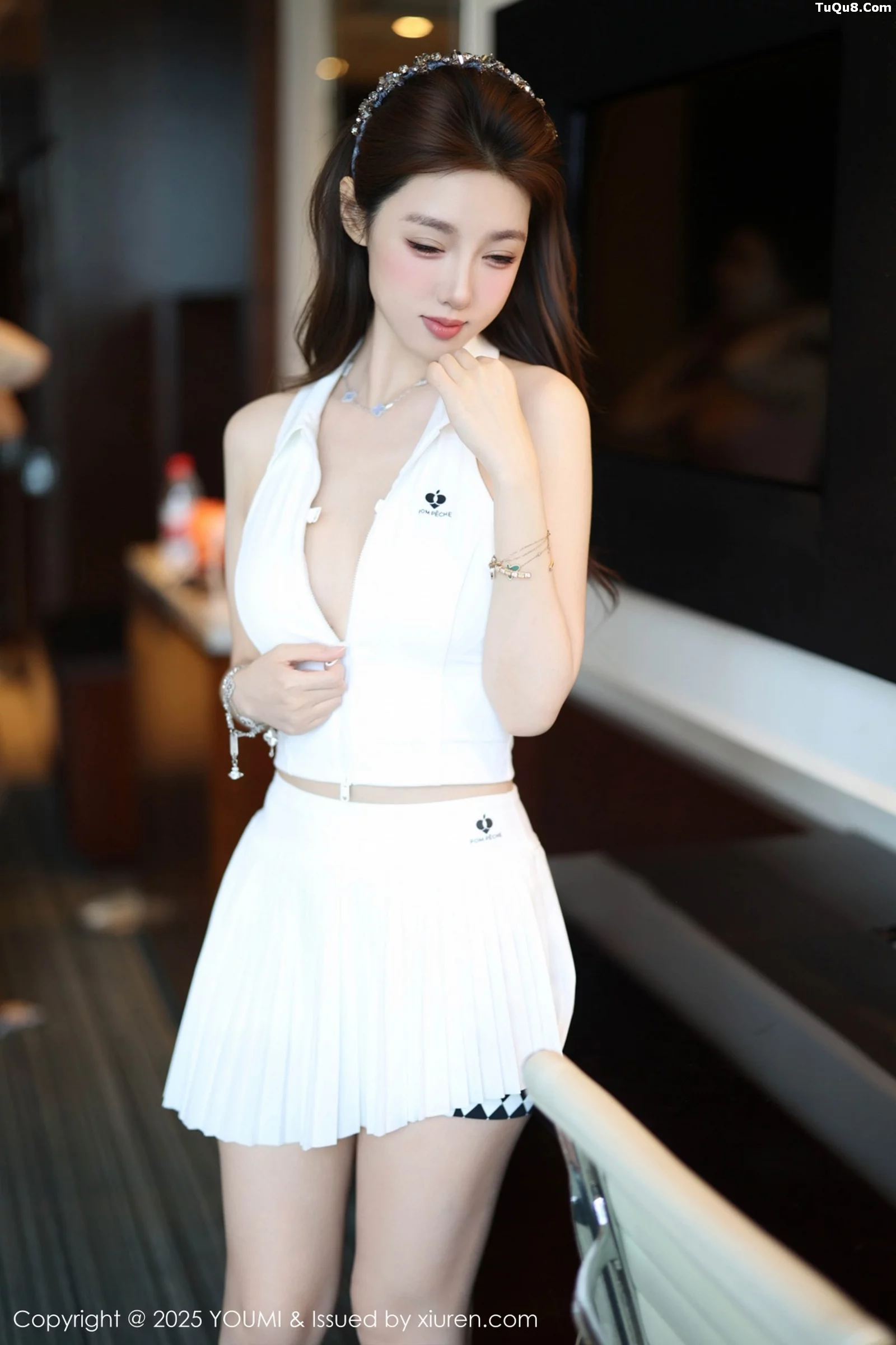 [YouMi尤蜜荟]Vol.1165_模特桃桃·夭夭twins性感姐妹花白色分体短裙秀完美身材诱惑写真70P